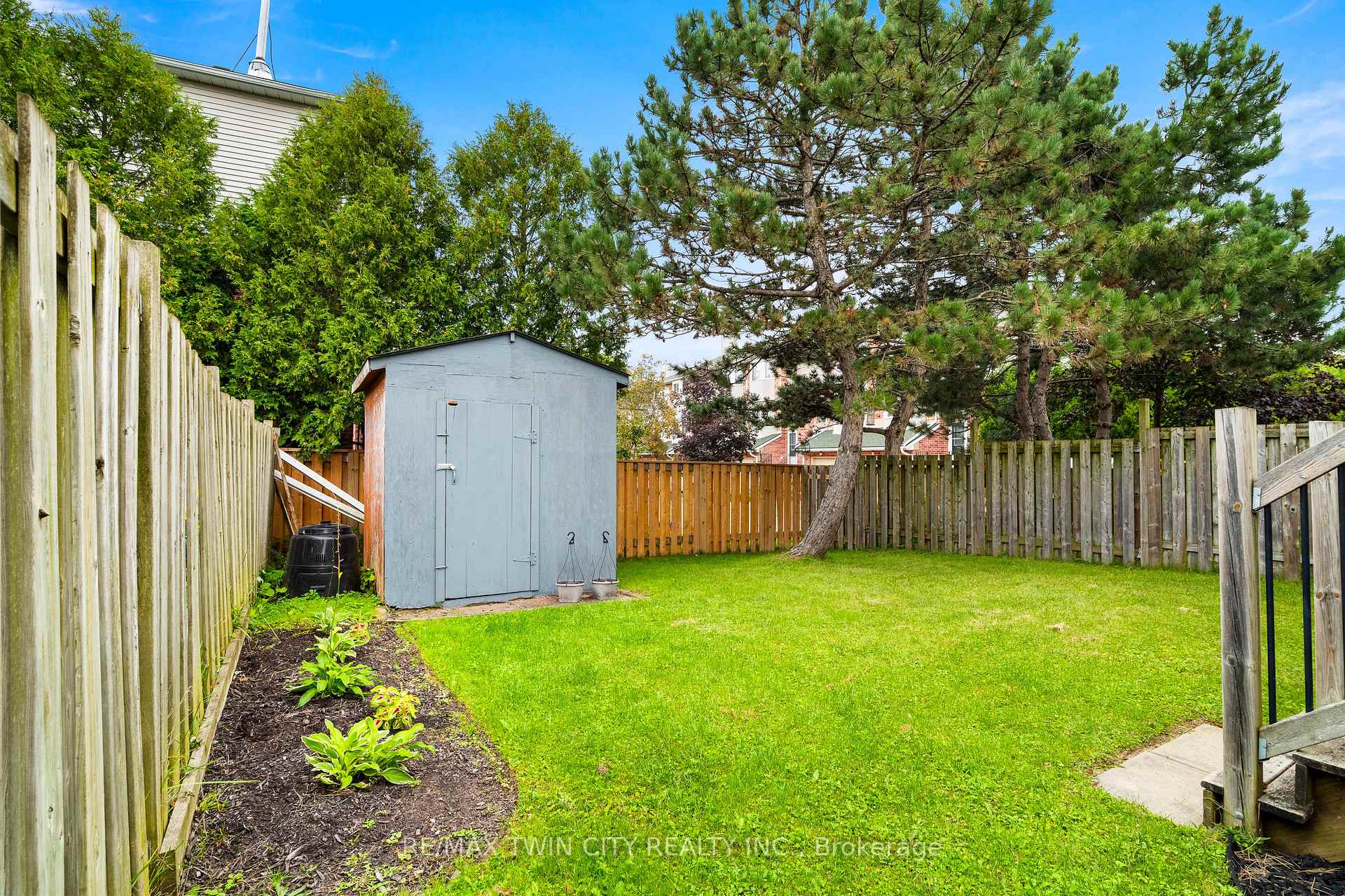 Photo 37 of 647 Pinerow Crescent, Waterloo, Westvale — HOMEH