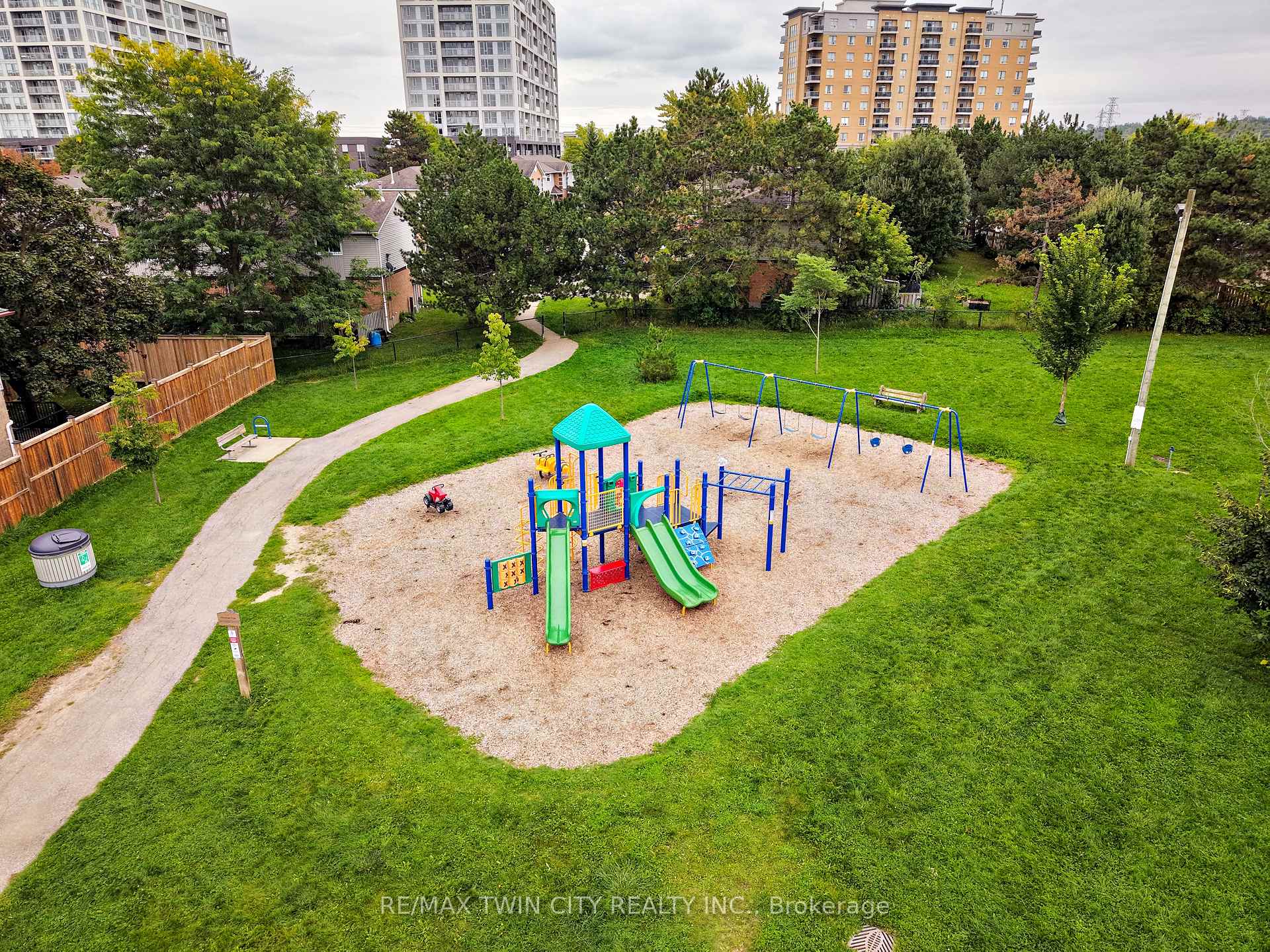Photo 42 of 647 Pinerow Crescent, Waterloo, Westvale — HOMEH