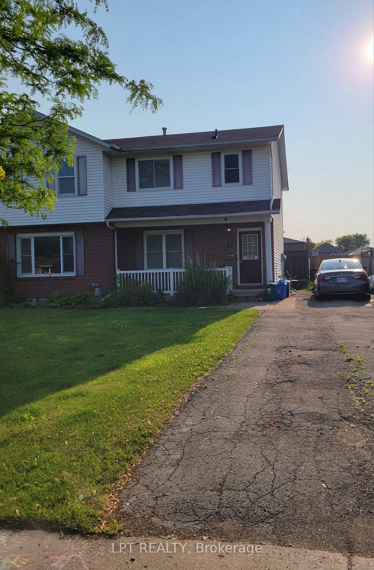 Photo 2 of 57 Poplar Crescent, Welland, N. Welland — HOMEH