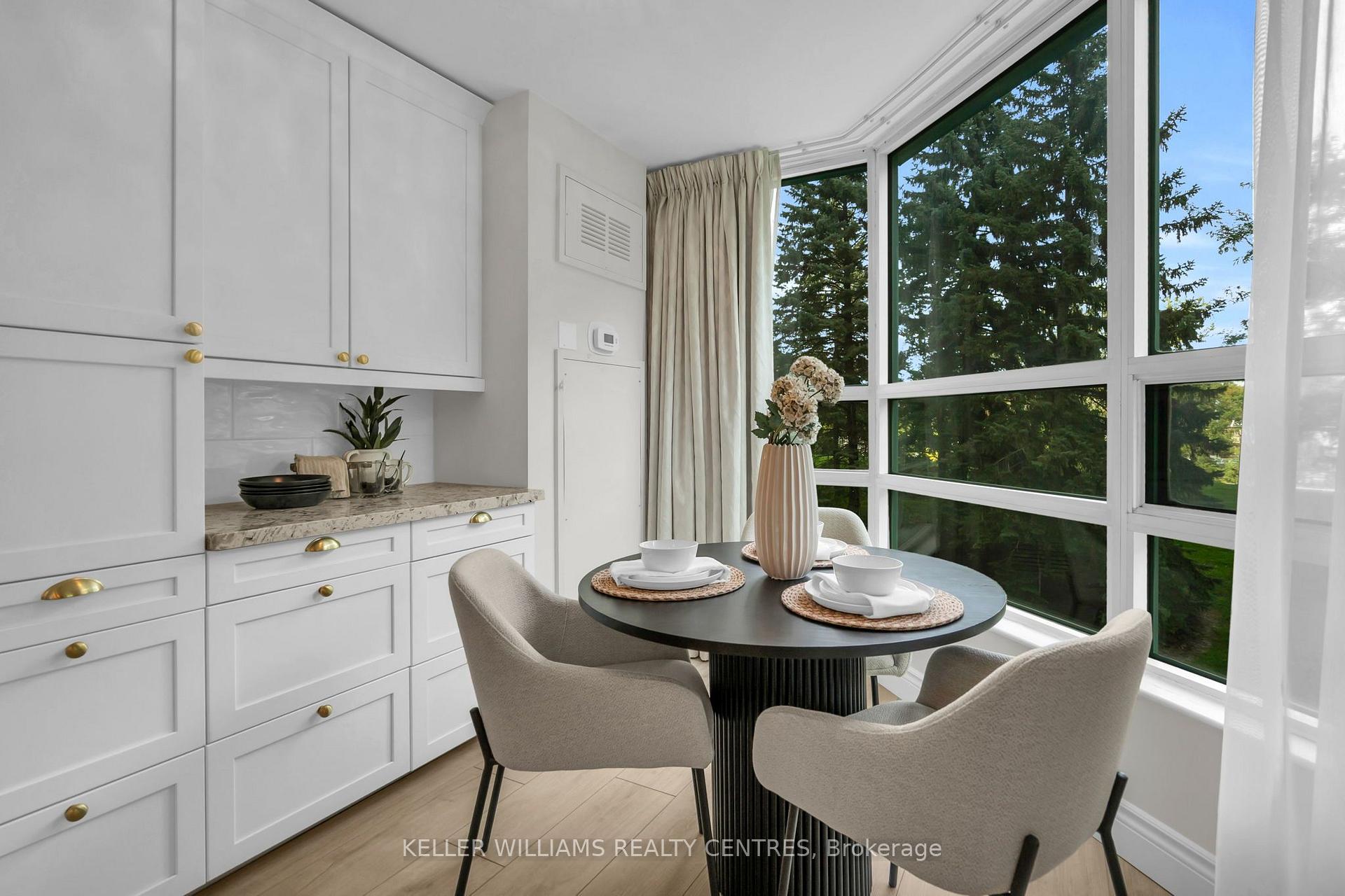 Photo 3 of Unit 204, 7905 Bayview Avenue, Markham, Aileen-Willowbrook — HOMEH