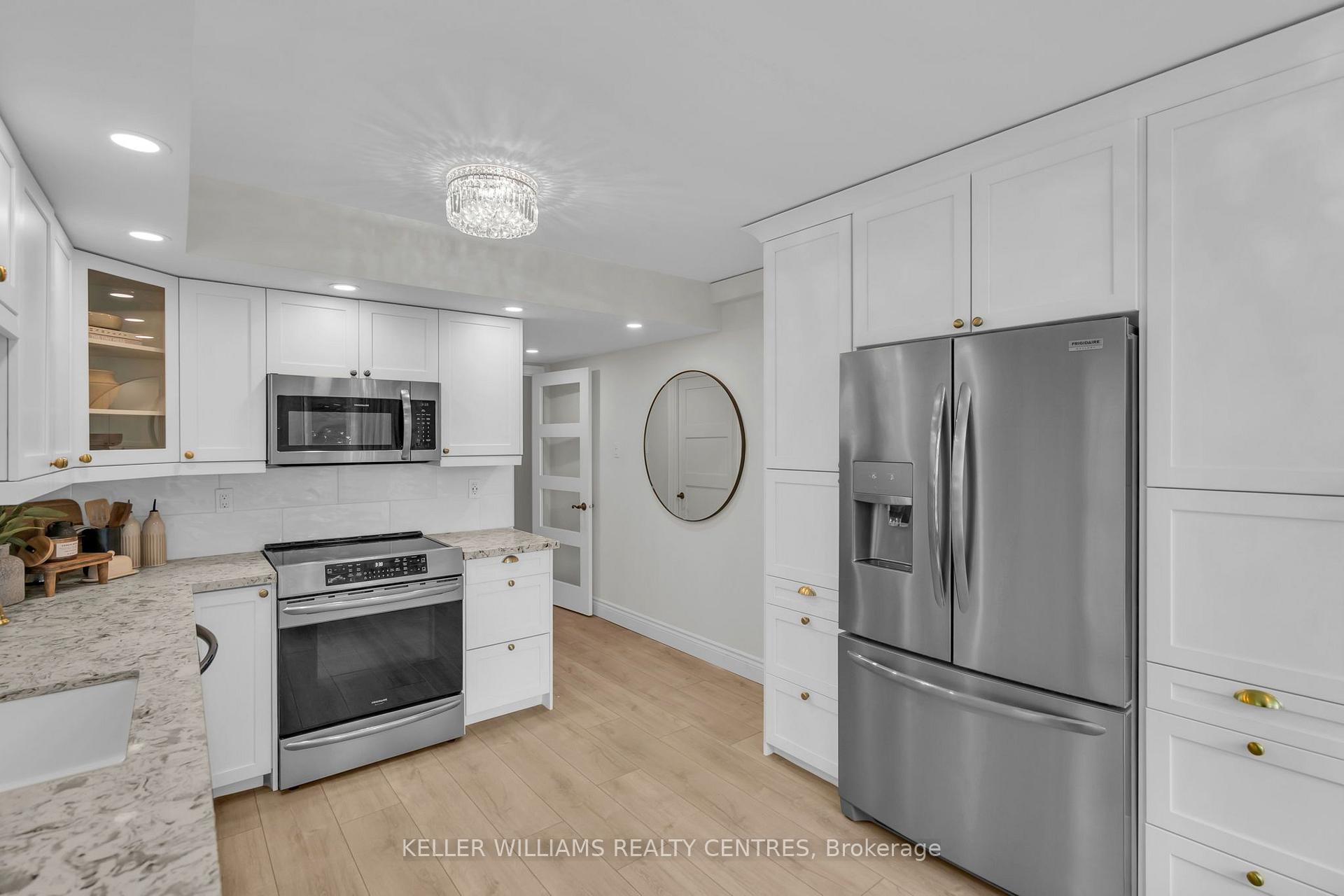 Photo 4 of Unit 204, 7905 Bayview Avenue, Markham, Aileen-Willowbrook — HOMEH