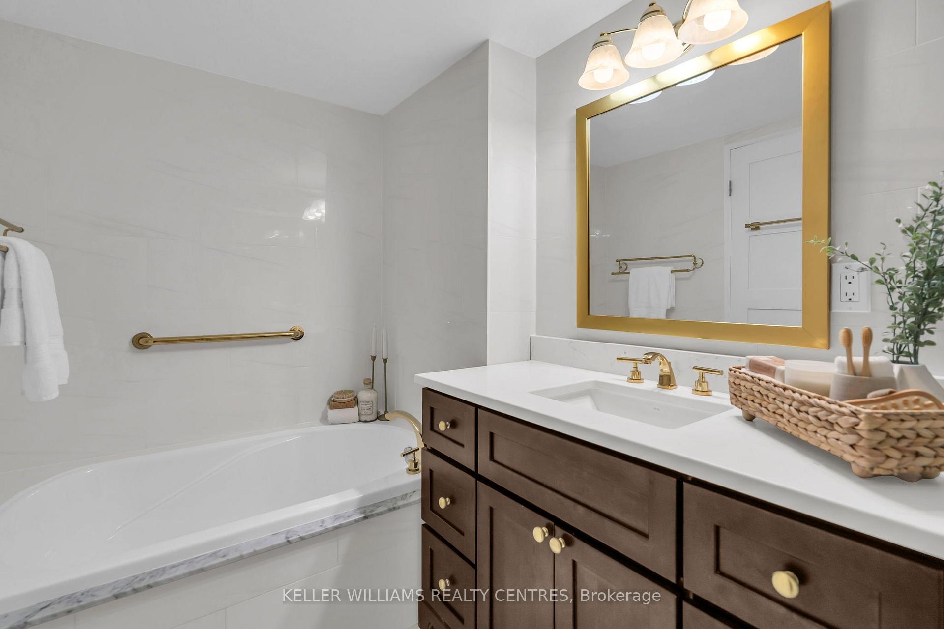 Photo 17 of Unit 204, 7905 Bayview Avenue, Markham, Aileen-Willowbrook — HOMEH