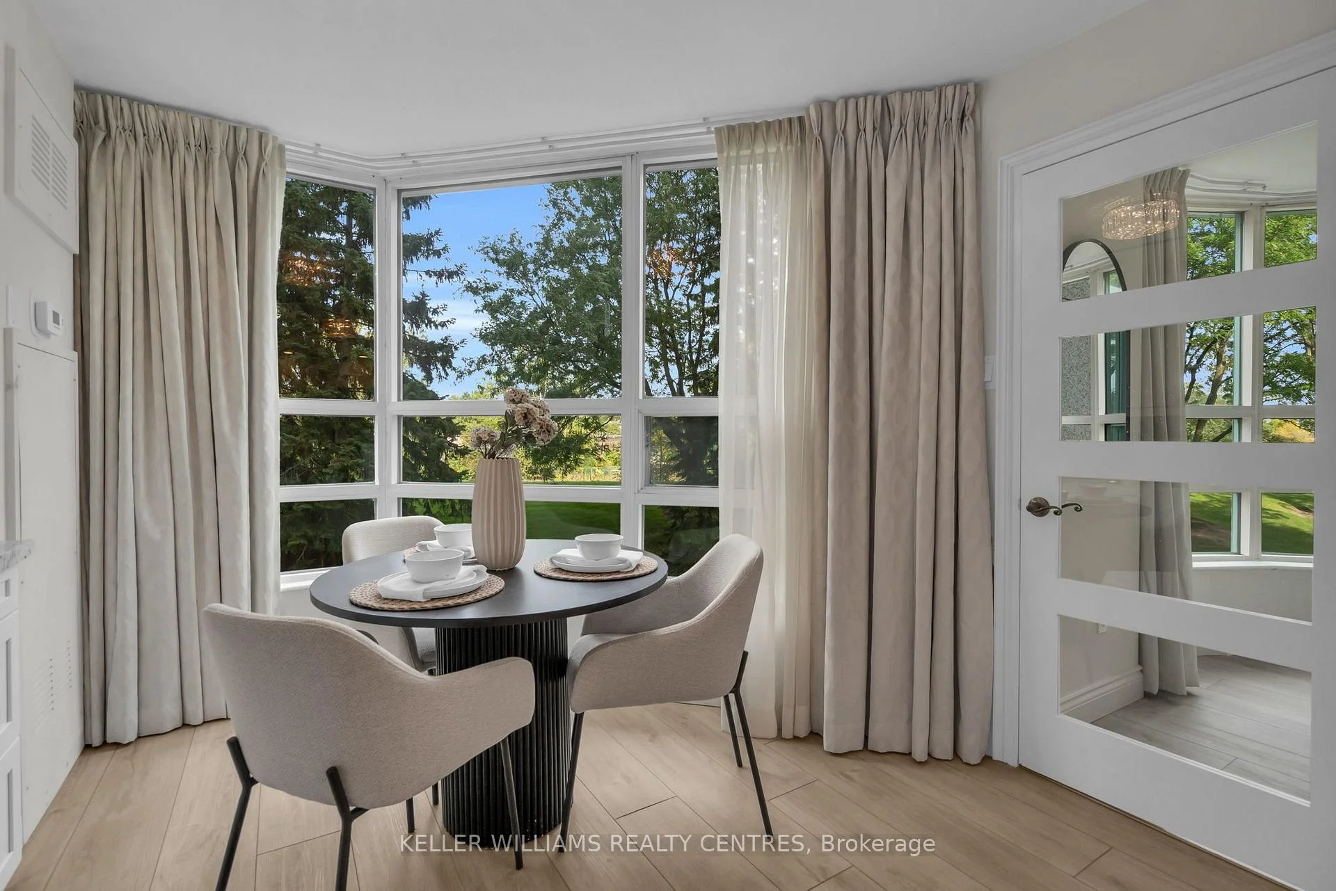 Photo 11 of Unit 204, 7905 Bayview Avenue, Markham, Aileen-Willowbrook — HOMEH