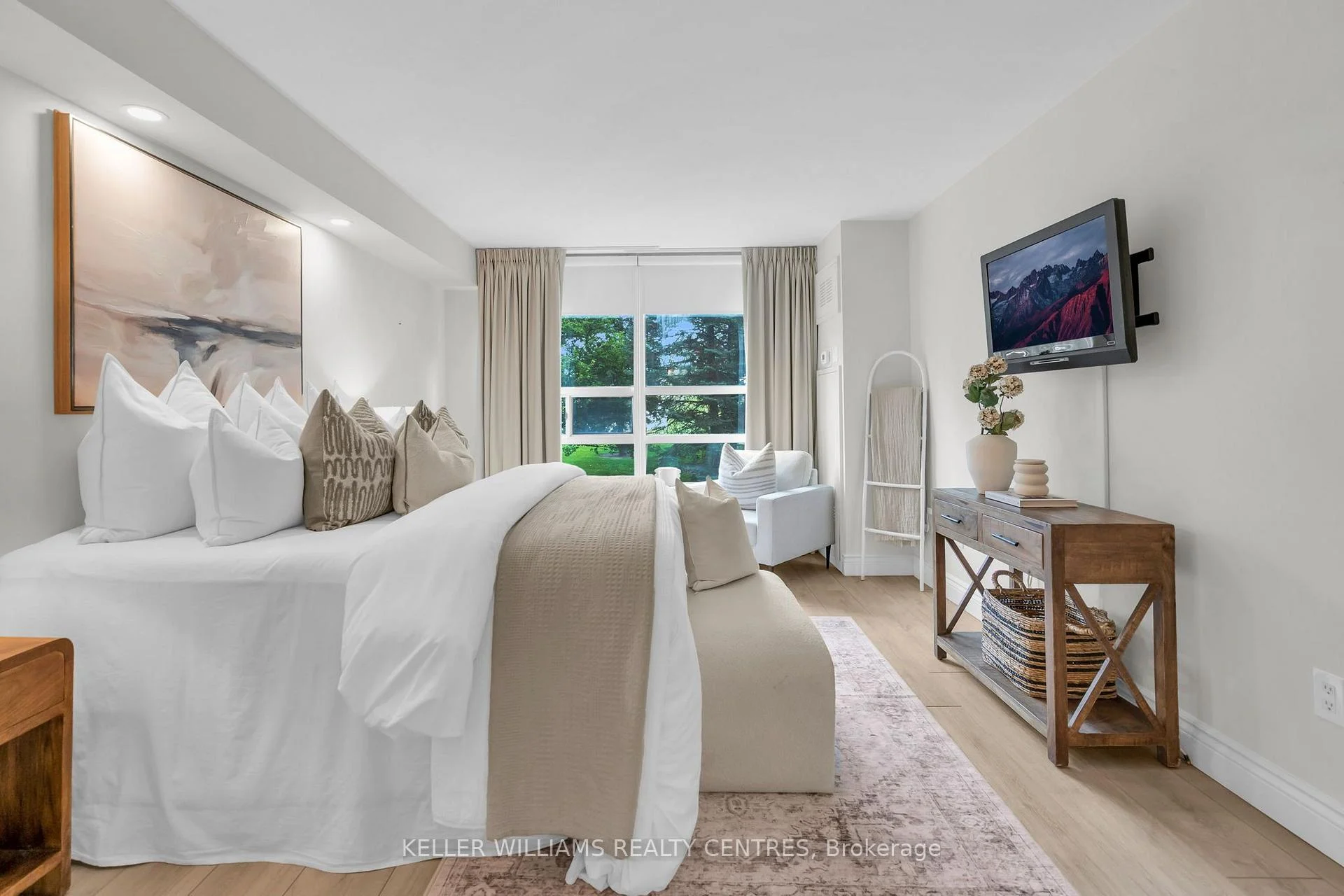 Photo 19 of Unit 204, 7905 Bayview Avenue, Markham, Aileen-Willowbrook — HOMEH