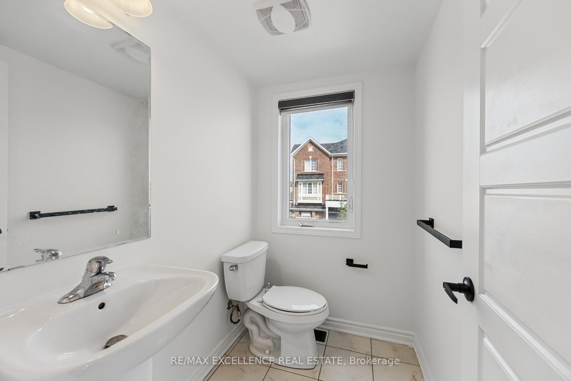 Photo 12 of 454 Remembrance Road, Brampton, Northwest Brampton — HOMEH