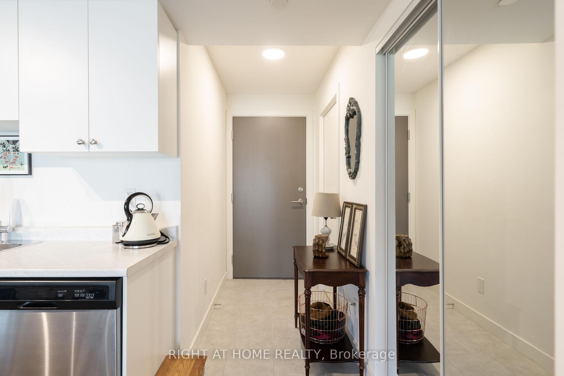 Photo 5 of Unit 807, 10 Wilby Crescent, North York, Weston — HOMEH