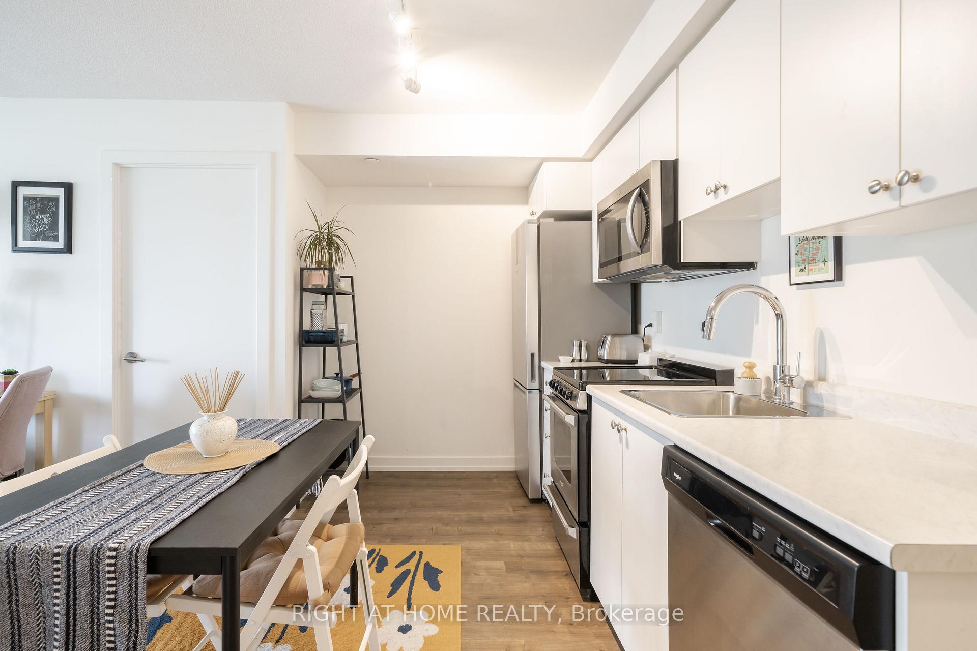 Photo 7 of Unit 807, 10 Wilby Crescent, North York, Weston — HOMEH