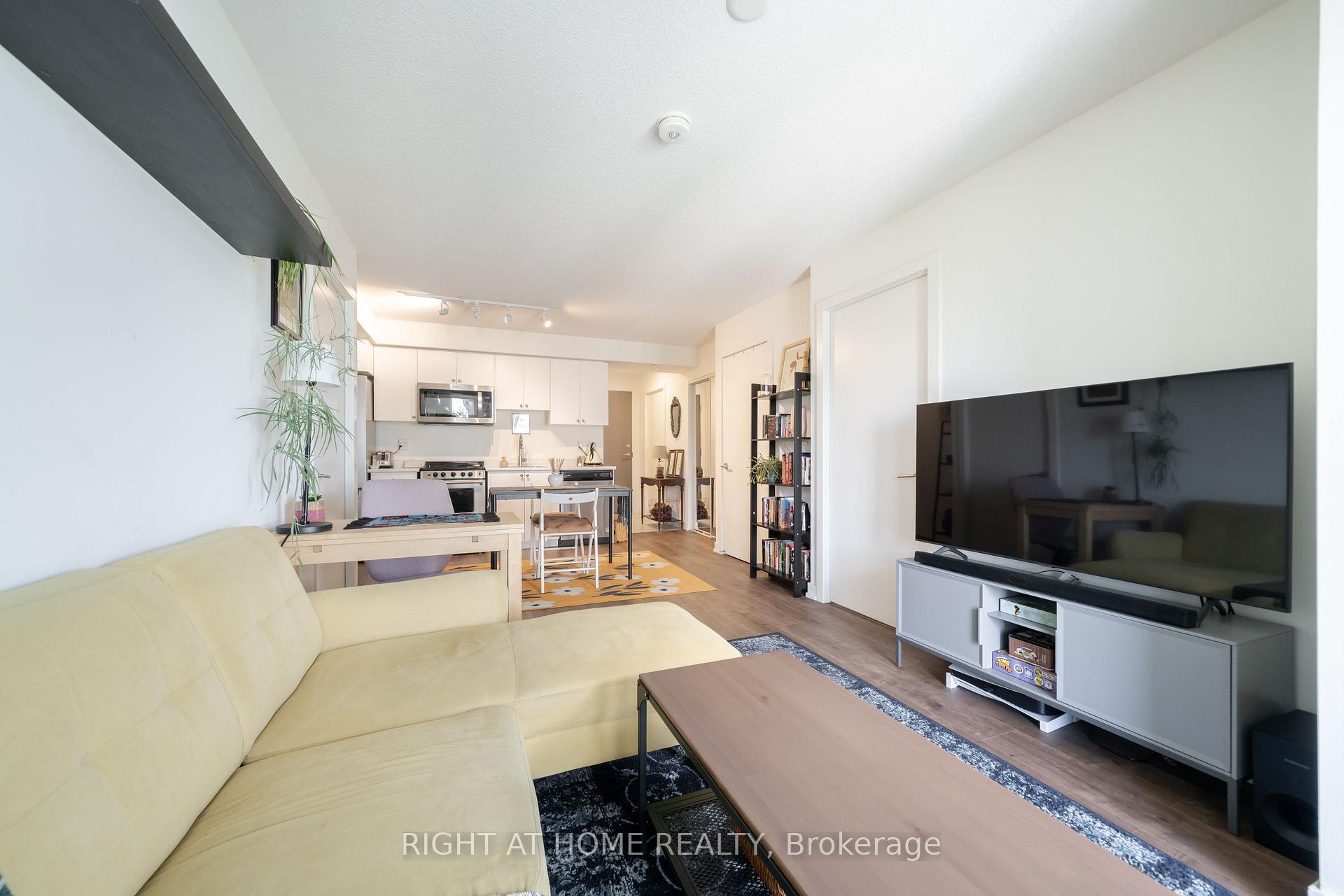 Photo 22 of Unit 807, 10 Wilby Crescent, North York, Weston — HOMEH