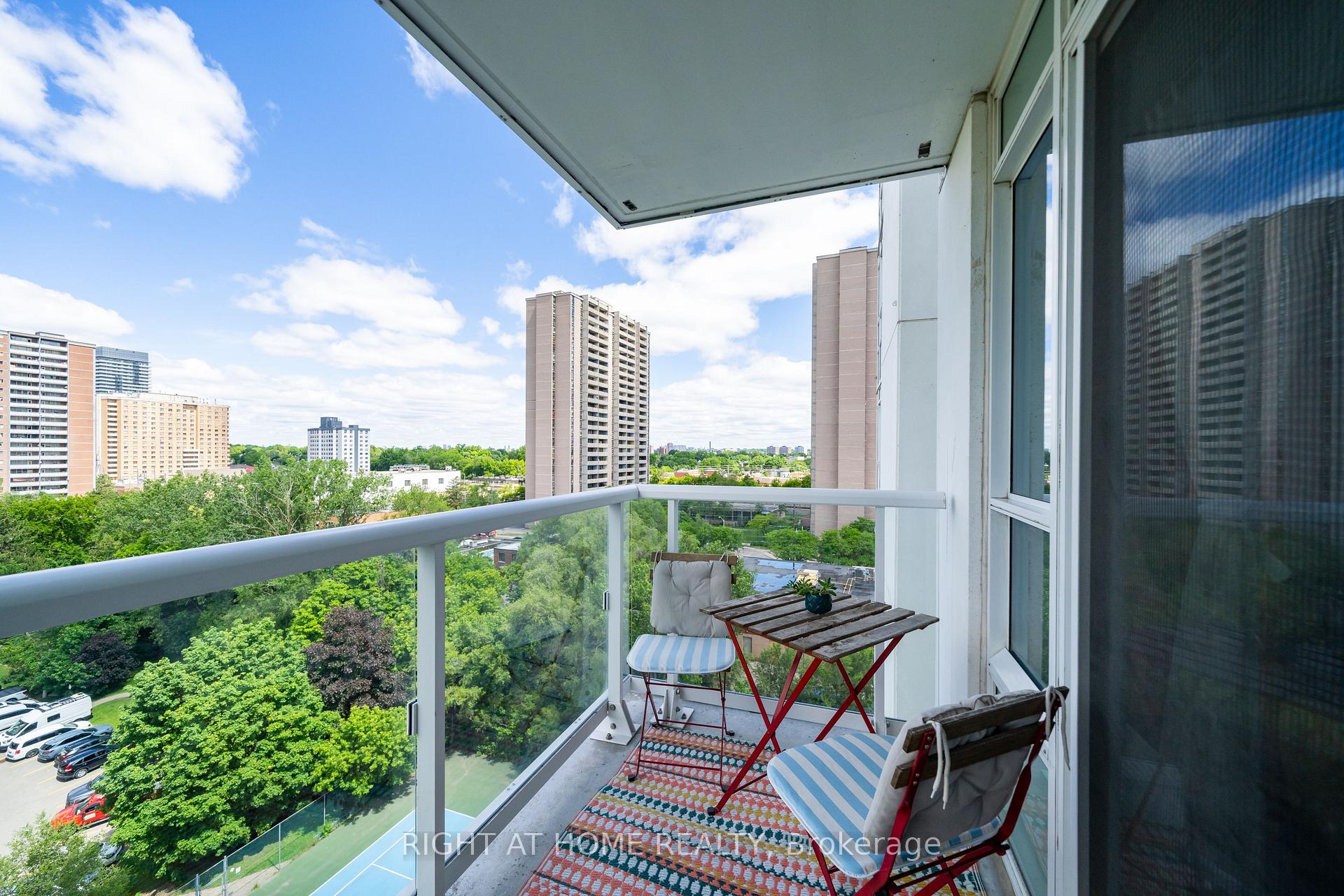 Photo 32 of Unit 807, 10 Wilby Crescent, North York, Weston — HOMEH