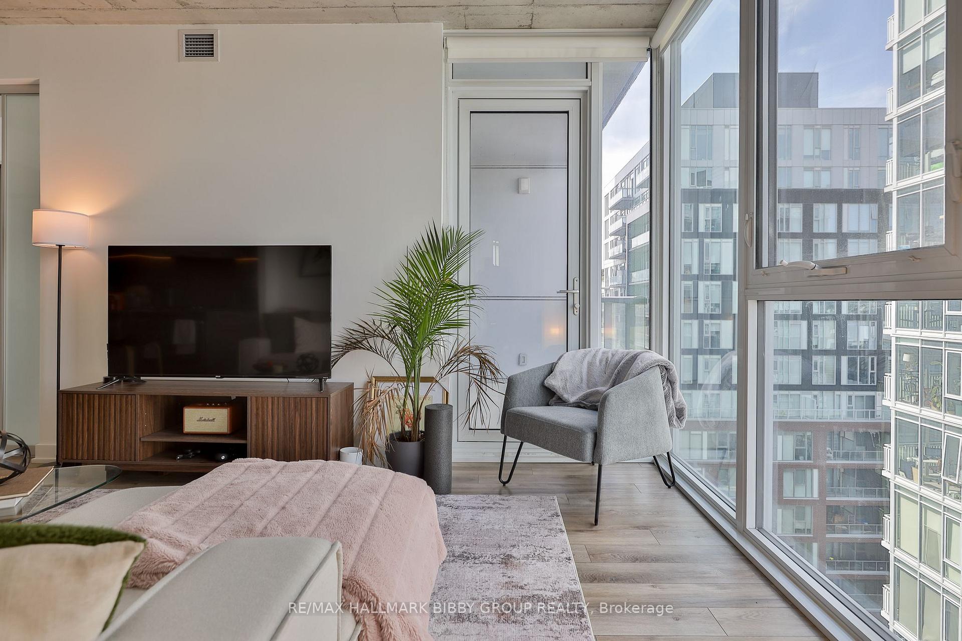 Photo 4 of Unit 1001, 25 Baseball Place, Toronto, South Riverdale — HOMEH