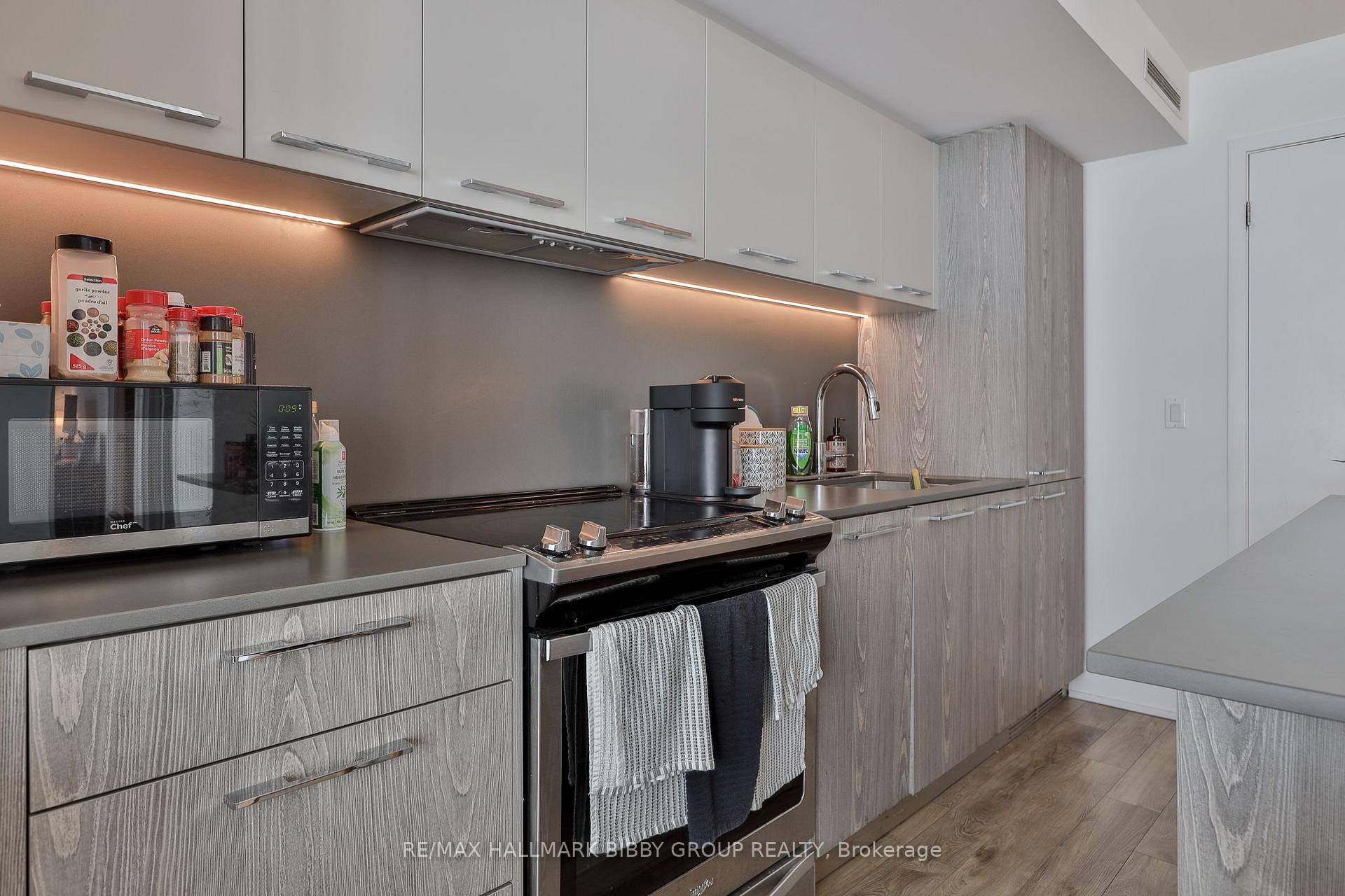 Photo 11 of Unit 1001, 25 Baseball Place, Toronto, South Riverdale — HOMEH
