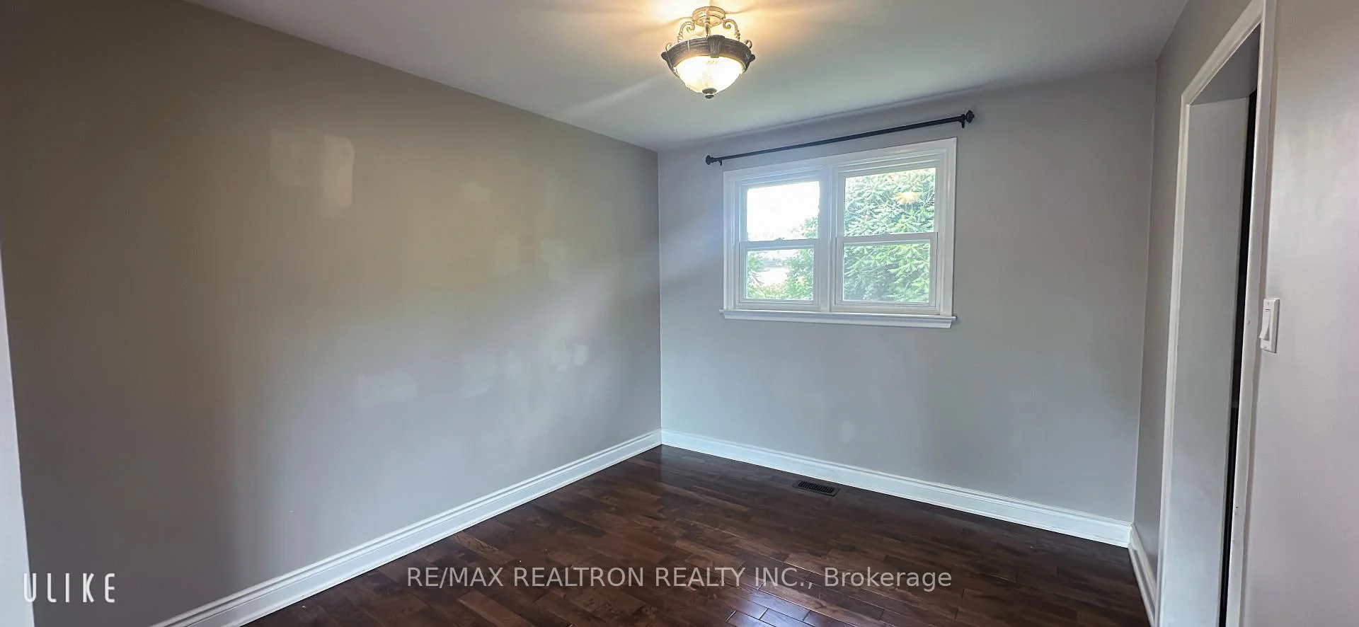 Photo 5 of Unit Basement, 34 Clark Avenue, Markham, Thornhill — HOMEH