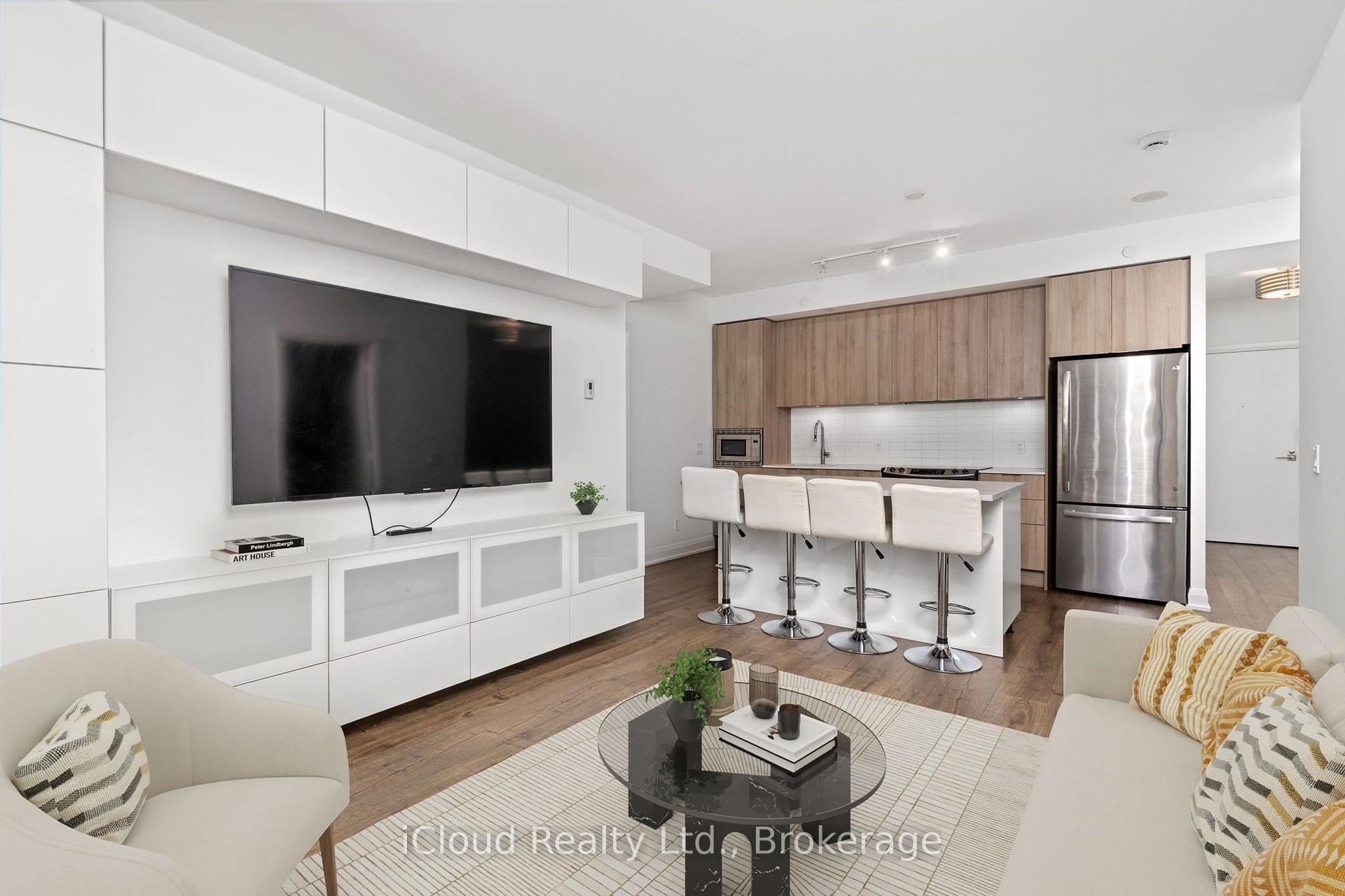 Photo 10 of Unit 810, 110 Marine Parade Drive, Etobicoke, Mimico — HOMEH