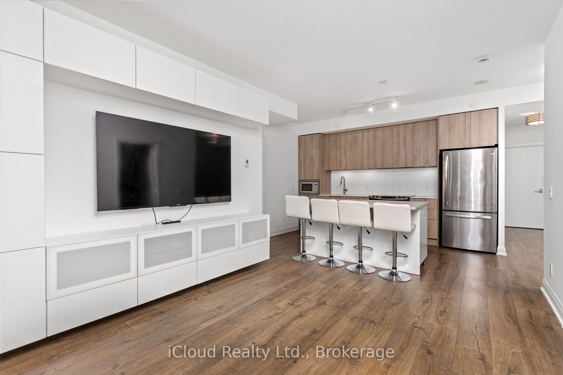 Photo 12 of Unit 810, 110 Marine Parade Drive, Etobicoke, Mimico — HOMEH