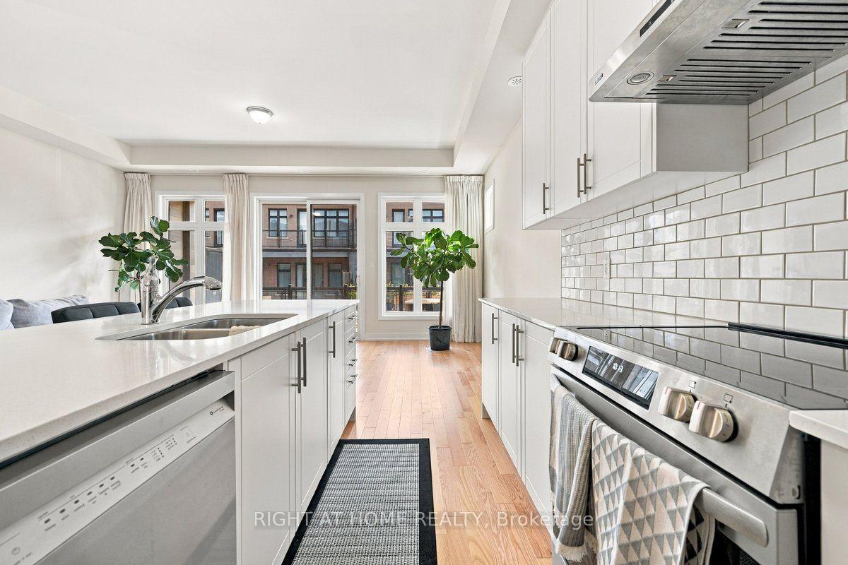 Photo 8 of 3081 Welsman Garden, Oakville, Joshua Meadows — HOMEH