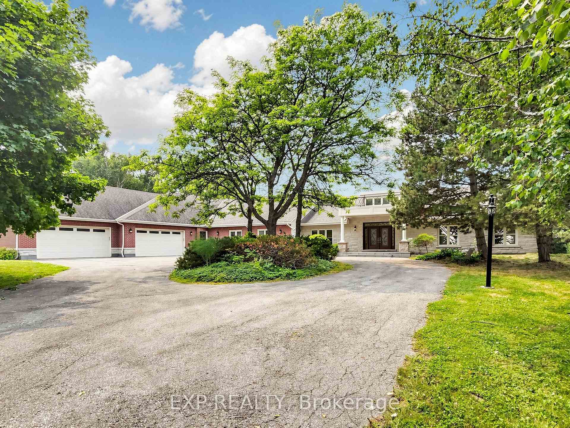 Photo 4 of 18 Mccowan Lane, Whitchurch-Stouffville, Rural Whitchurch-Stouffville — HOMEH