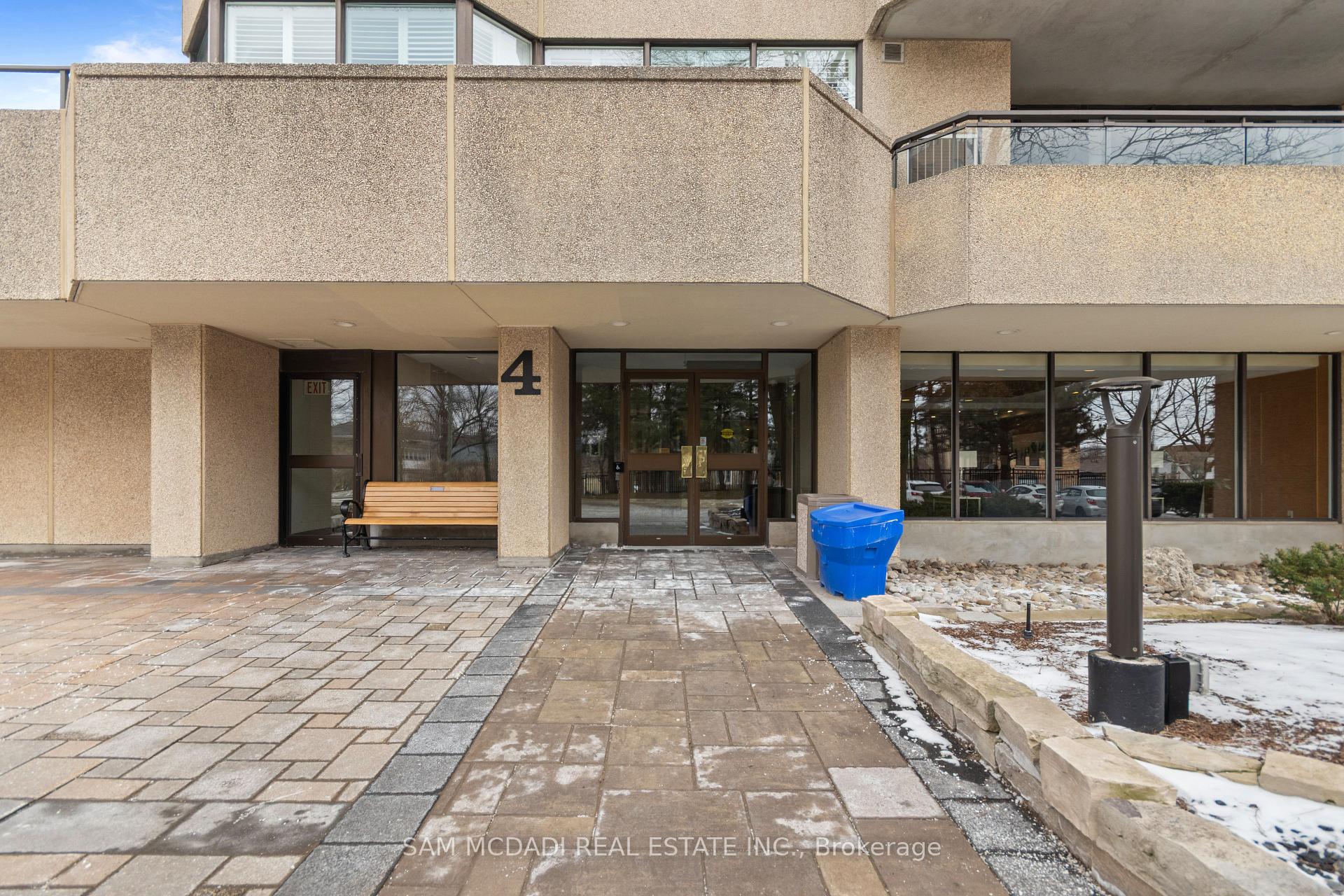 Photo 2 of Unit 807, 4 Willow Street, Waterloo, Uptown Waterloo — HOMEH
