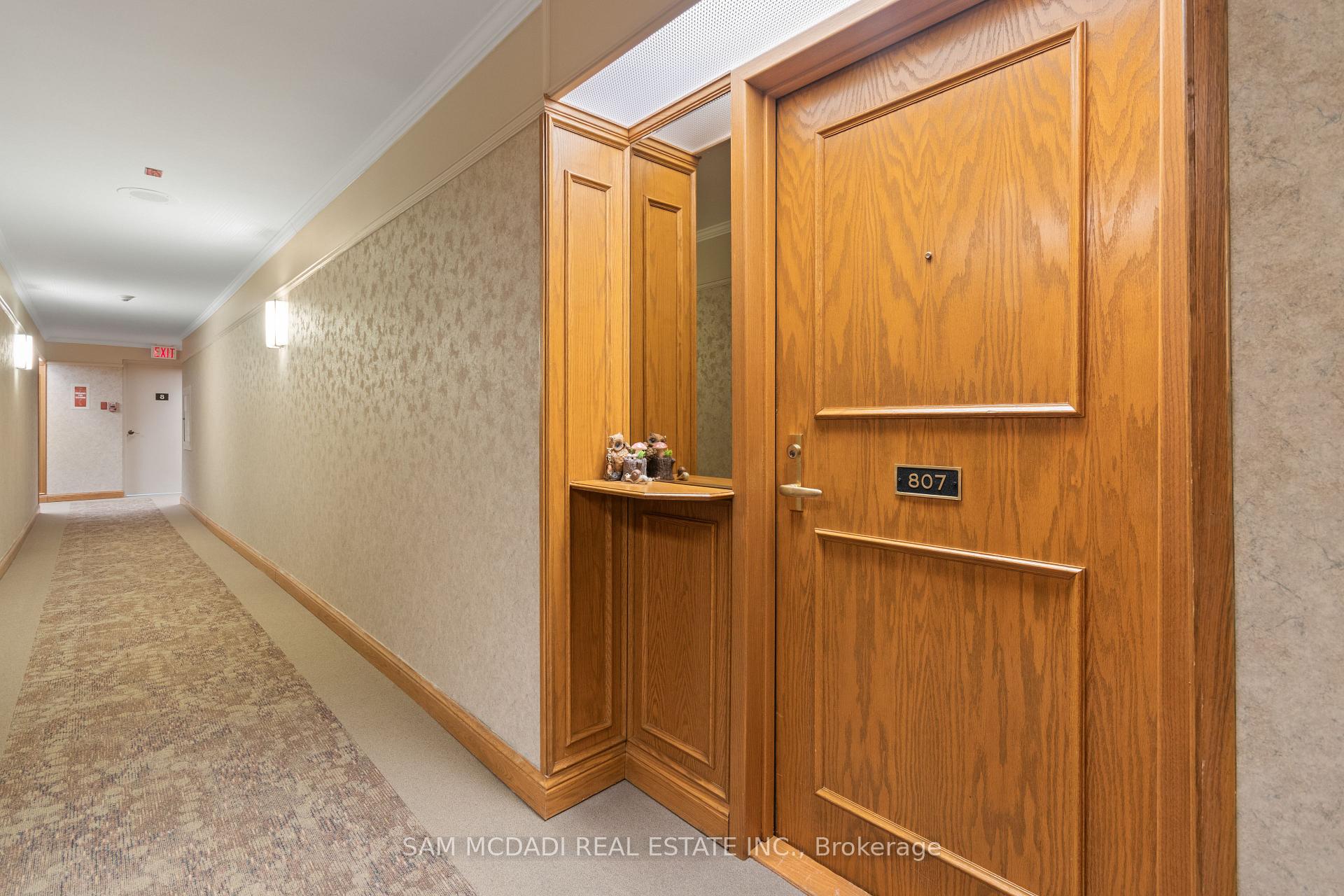 Photo 5 of Unit 807, 4 Willow Street, Waterloo, Uptown Waterloo — HOMEH