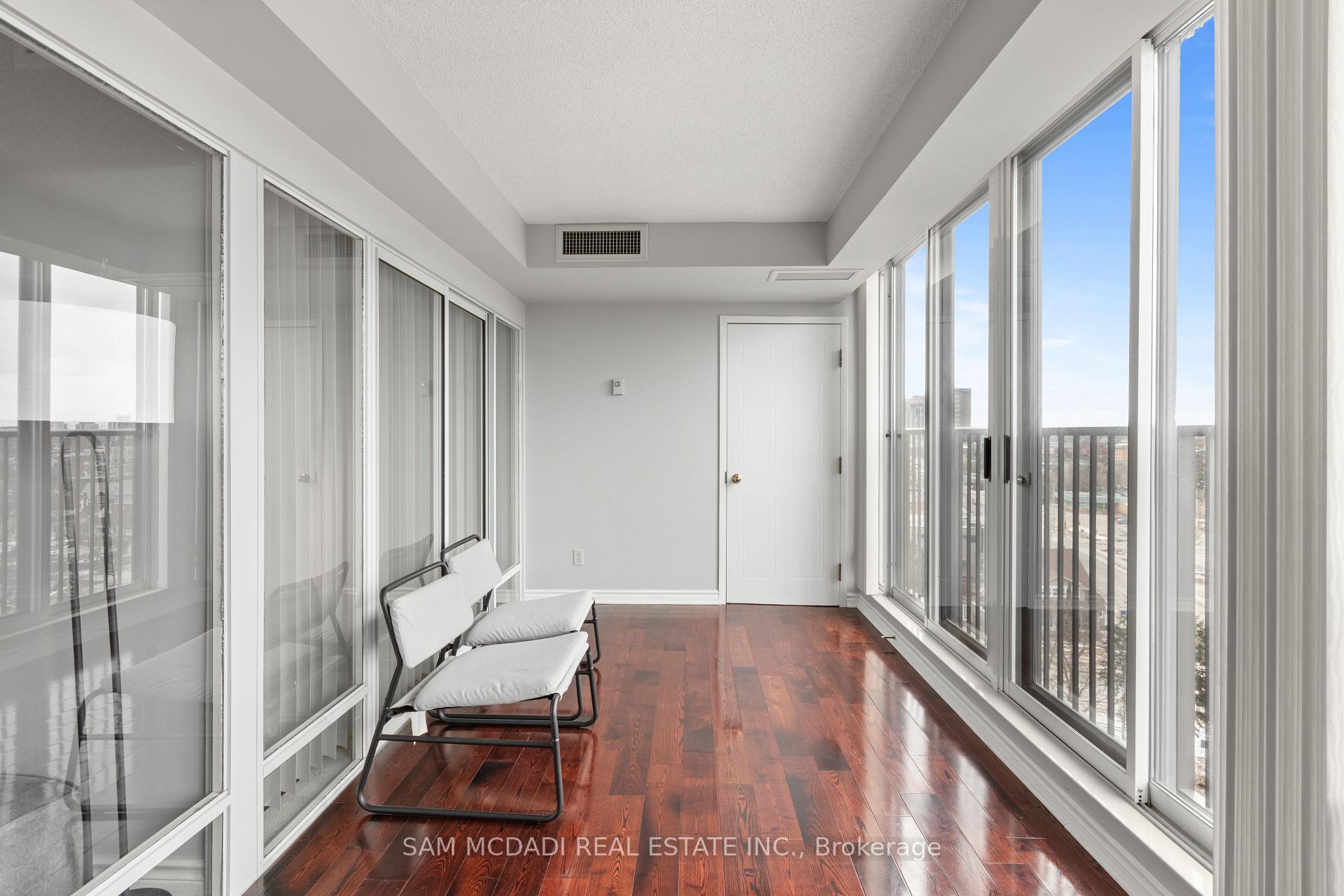 Photo 15 of Unit 807, 4 Willow Street, Waterloo, Uptown Waterloo — HOMEH