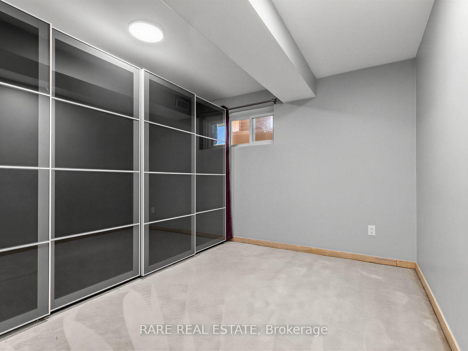 Photo 23 of 4 Hisey [Basement] Crescent, North York, Black Creek — HOMEH