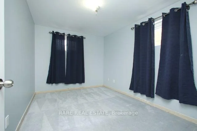 Photo 5 of 4 Hisey [Basement] Crescent, North York, Black Creek — HOMEH