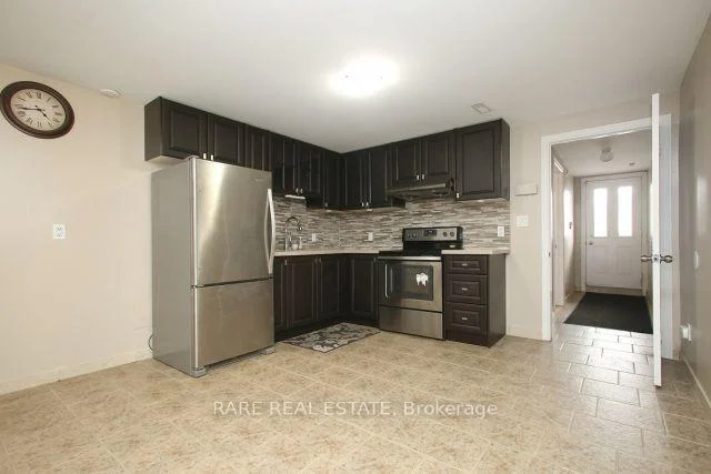 Photo 14 of 4 Hisey [Basement] Crescent, North York, Black Creek — HOMEH