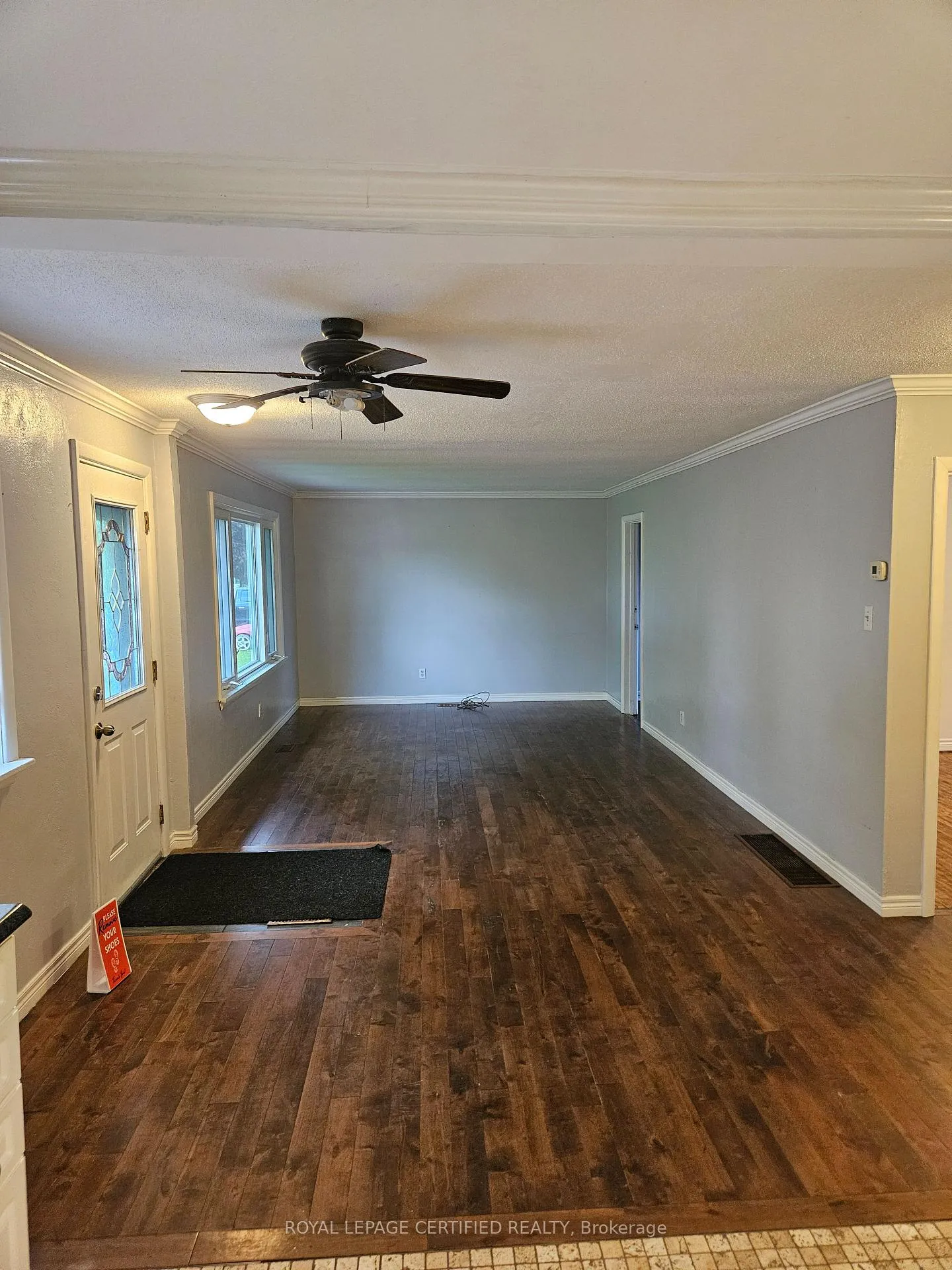Photo 3 of 320 Dewitt Road, Hamilton, Stoney Creek — HOMEH
