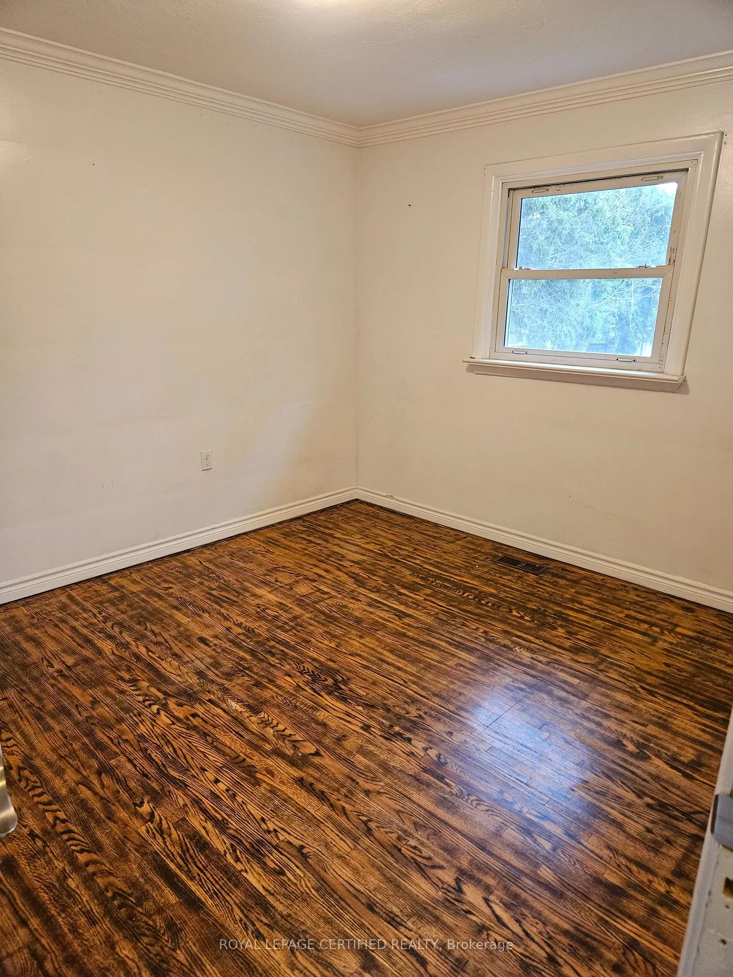 Photo 9 of 320 Dewitt Road, Hamilton, Stoney Creek — HOMEH