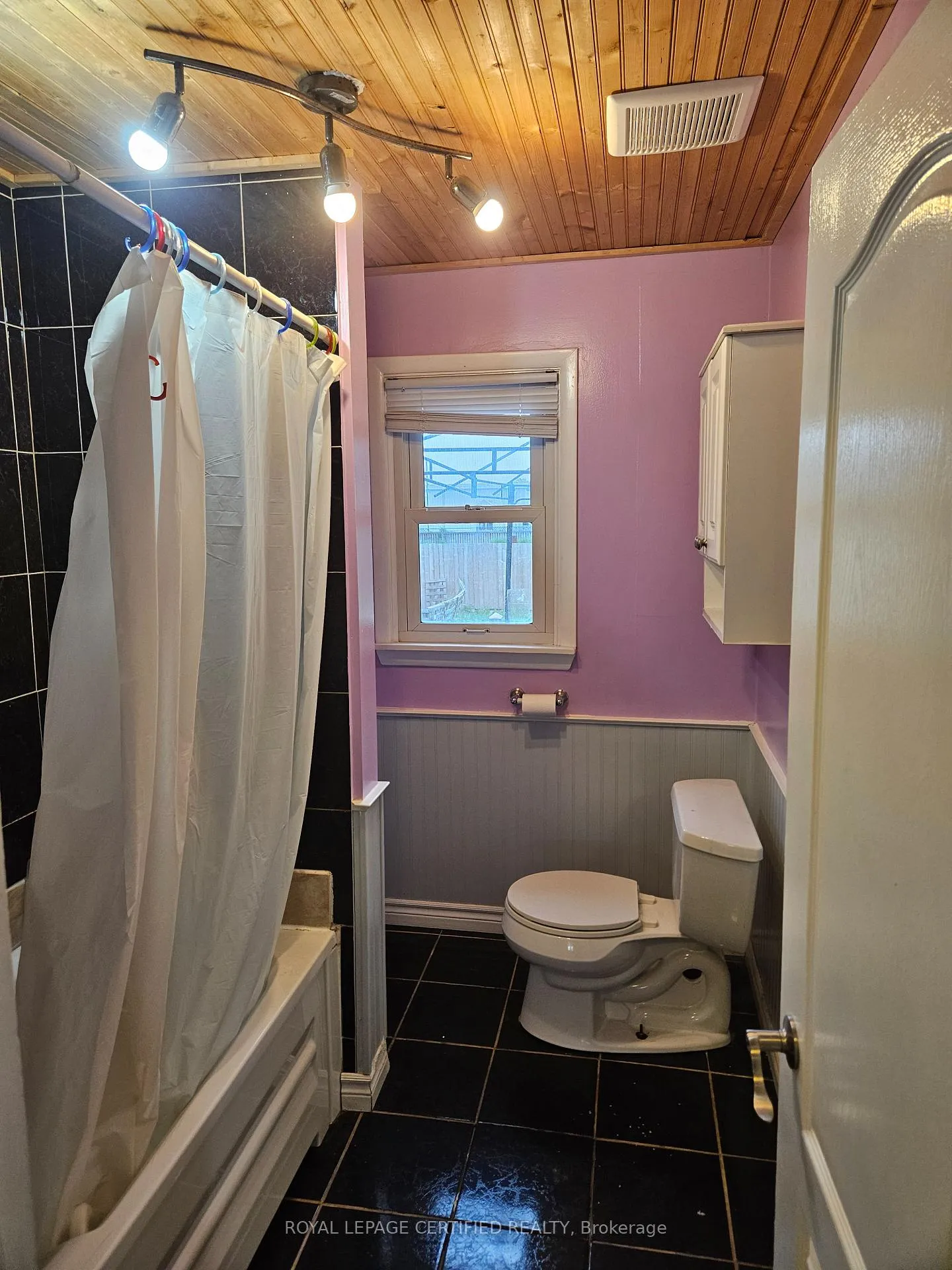 Photo 11 of 320 Dewitt Road, Hamilton, Stoney Creek — HOMEH