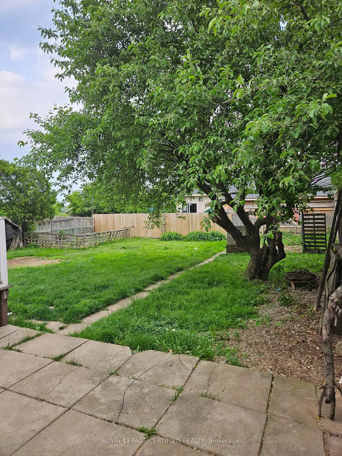 Photo 14 of 320 Dewitt Road, Hamilton, Stoney Creek — HOMEH