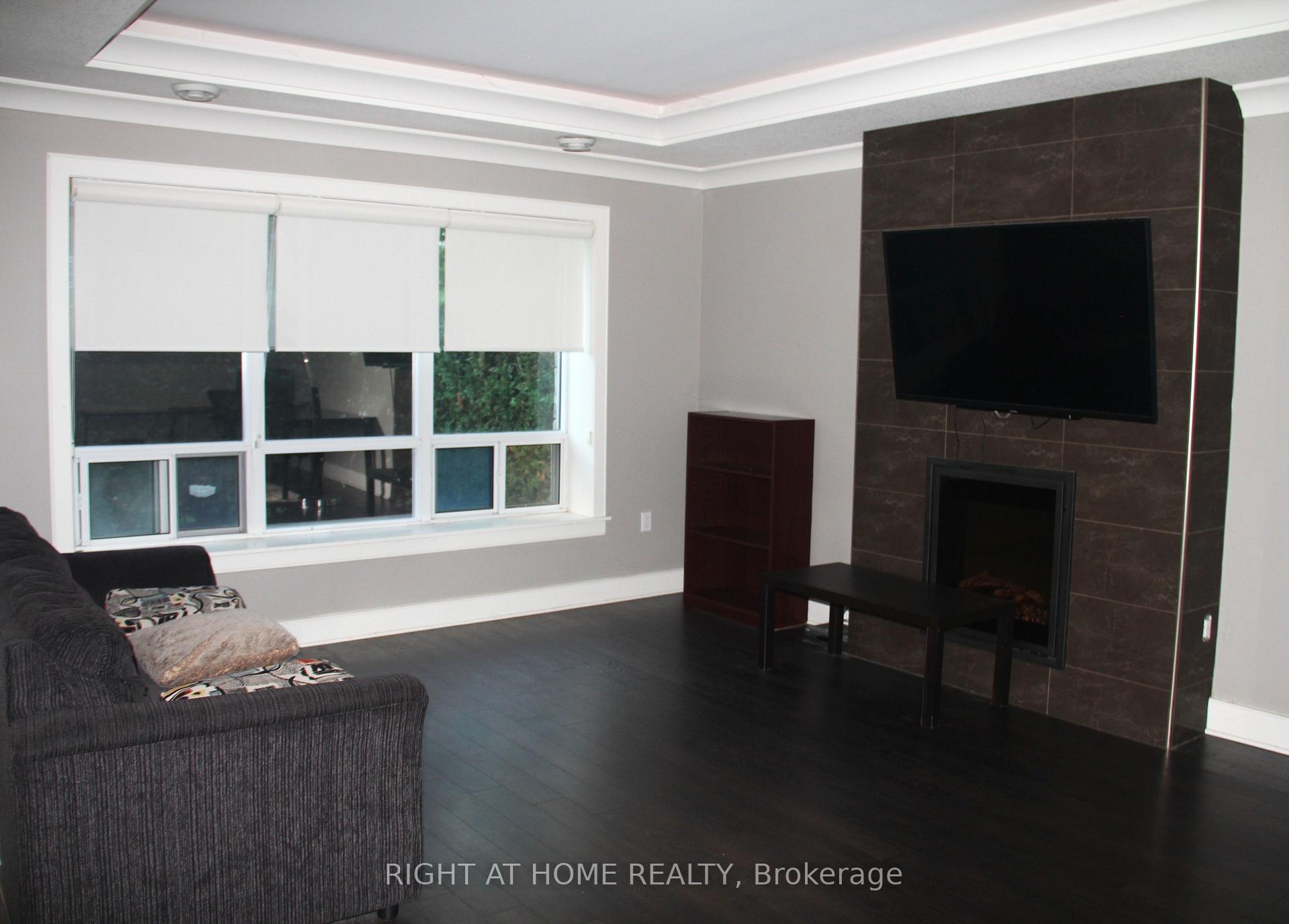 Photo 11 of Unit 9, 340 Sugarcreek Trail, London, North N — HOMEH