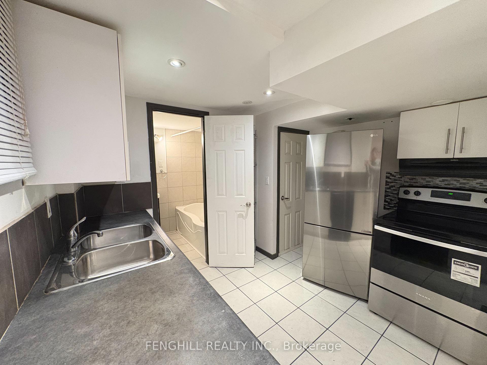 Photo 6 of 270 Clinton (BSMT) Street, Toronto, Palmerston-Little Italy — HOMEH