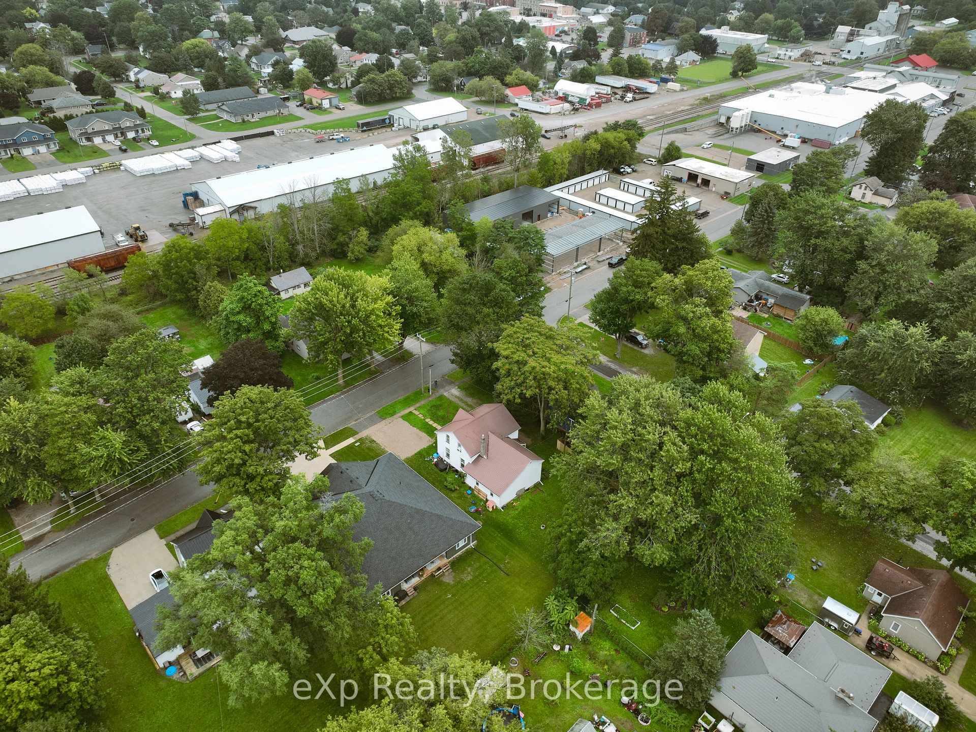 Photo 32 of 67 Railway Street, Huron East, Seaforth — HOMEH