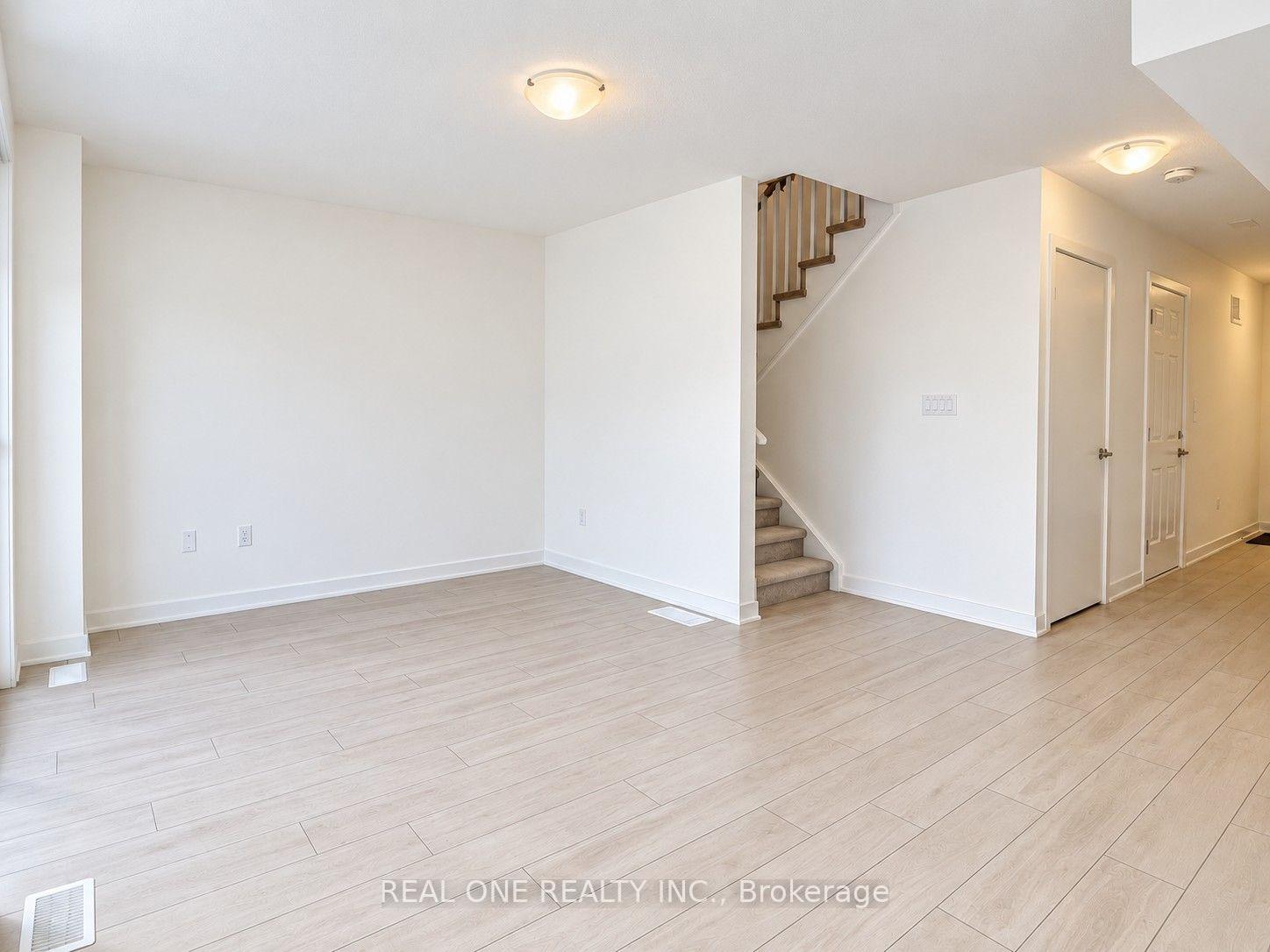 Photo 7 of 4890 Valera Road, Burlington, Alton — HOMEH