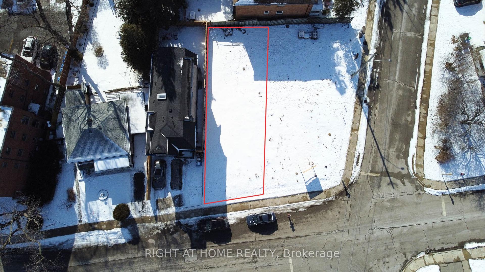 Photo 4 of 10B Benson Avenue, Mississauga, Port Credit — HOMEH