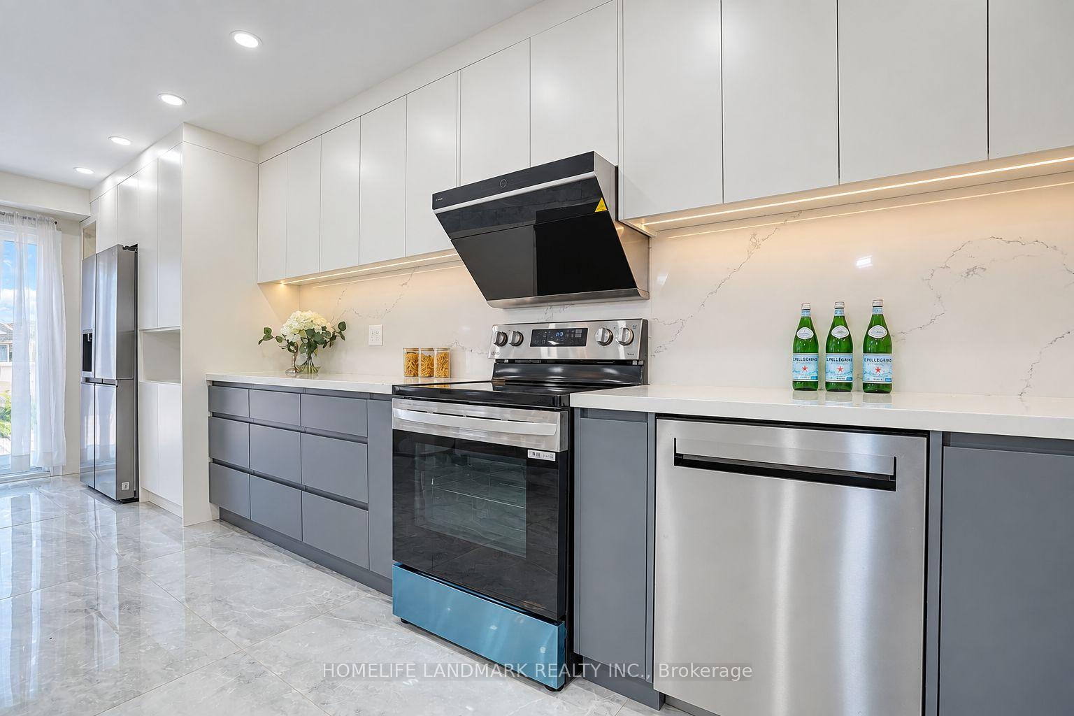 Photo 25 of 51 New Forest Square, Scarborough, Steeles — HOMEH