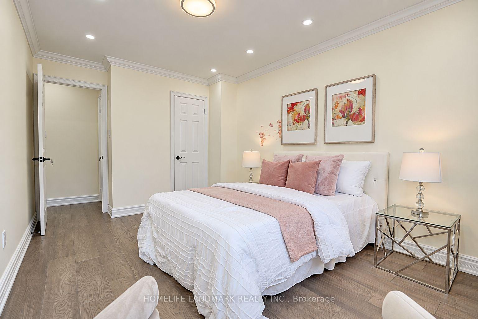 Photo 40 of 51 New Forest Square, Scarborough, Steeles — HOMEH