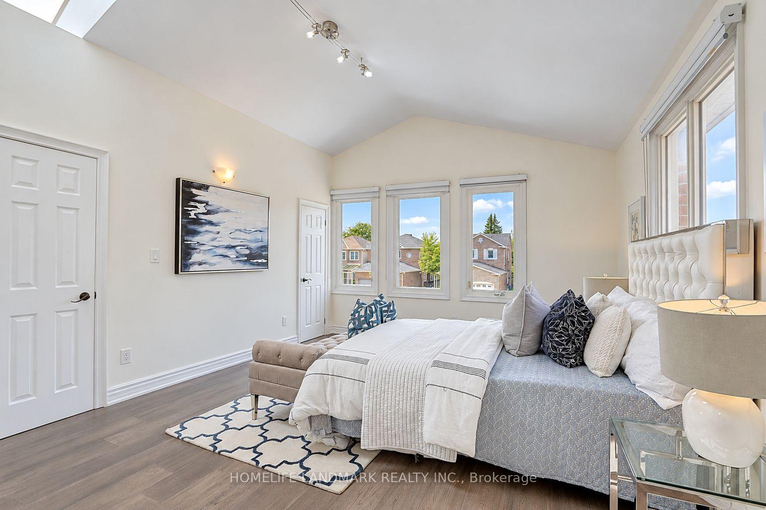 Photo 43 of 51 New Forest Square, Scarborough, Steeles — HOMEH