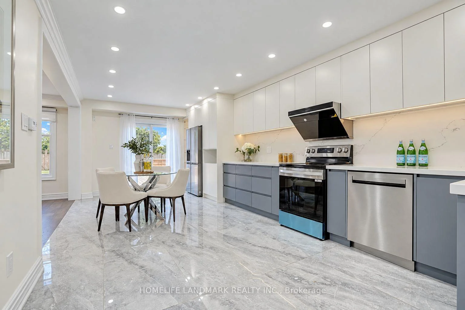 Photo 21 of 51 New Forest Square, Scarborough, Steeles — HOMEH