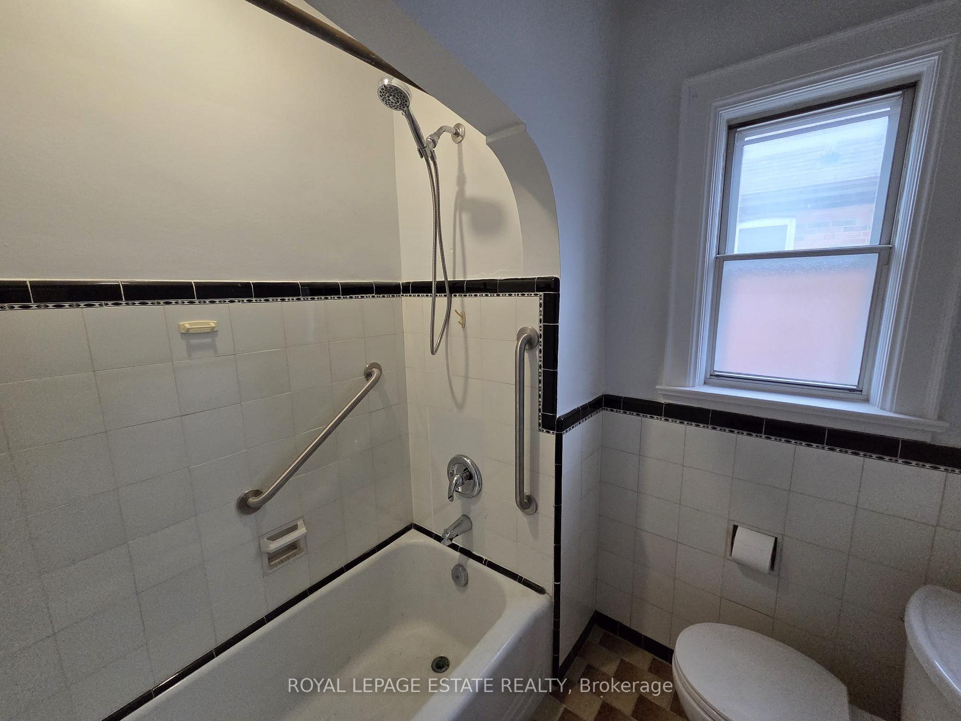 Photo 17 of Unit Main, 839 Coxwell Avenue, Toronto, Danforth Village-East York — HOMEH