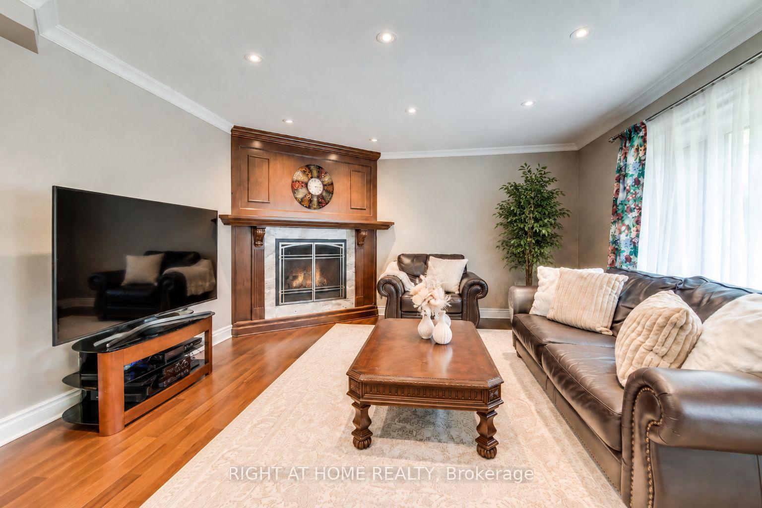 Photo 10 of 1311 Playter Place, Oakville, Glen Abbey — HOMEH