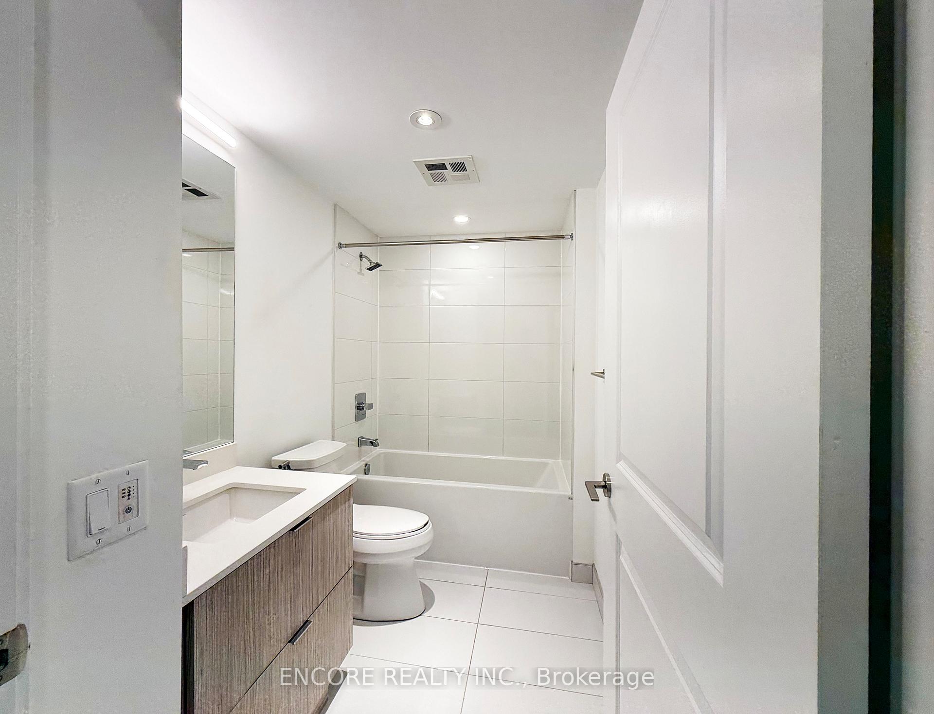 Photo 6 of Unit 3801, 395 Bloor Street E, Toronto, North St. James Town — HOMEH