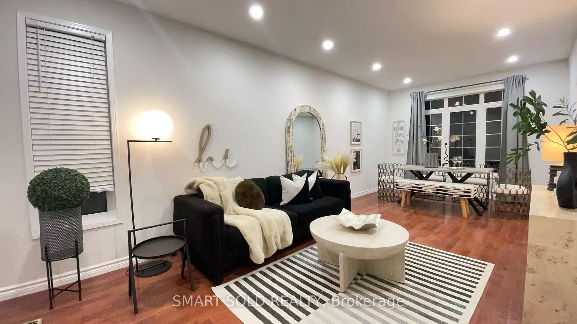 Photo 6 of 82 Ballymore Drive, Aurora, Bayview Wellington — HOMEH