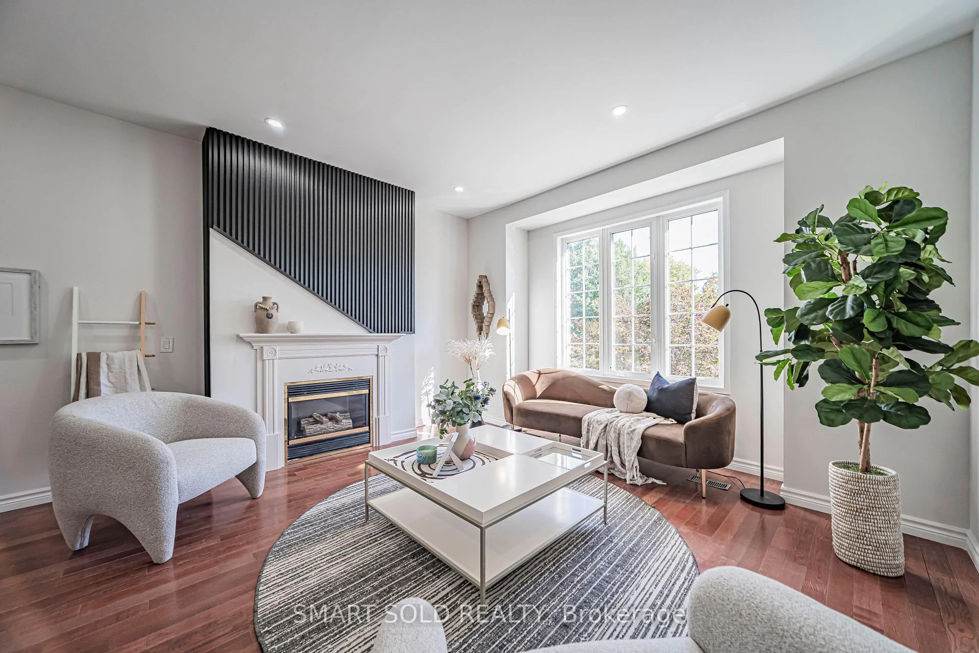Photo 5 of 82 Ballymore Drive, Aurora, Bayview Wellington — HOMEH