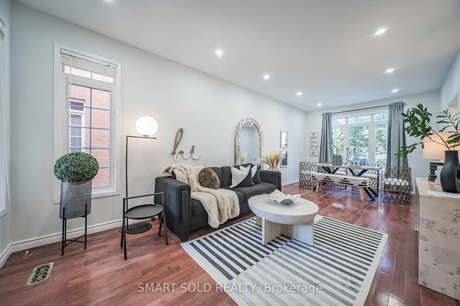 Photo 7 of 82 Ballymore Drive, Aurora, Bayview Wellington — HOMEH