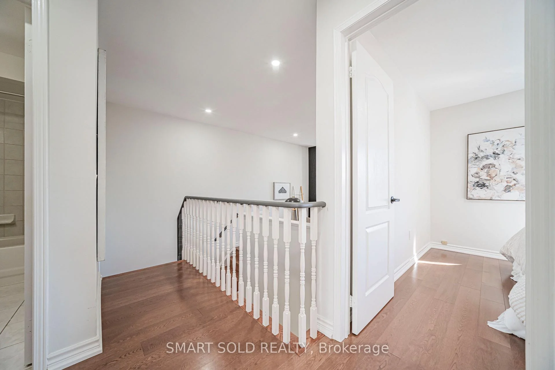 Photo 41 of 82 Ballymore Drive, Aurora, Bayview Wellington — HOMEH