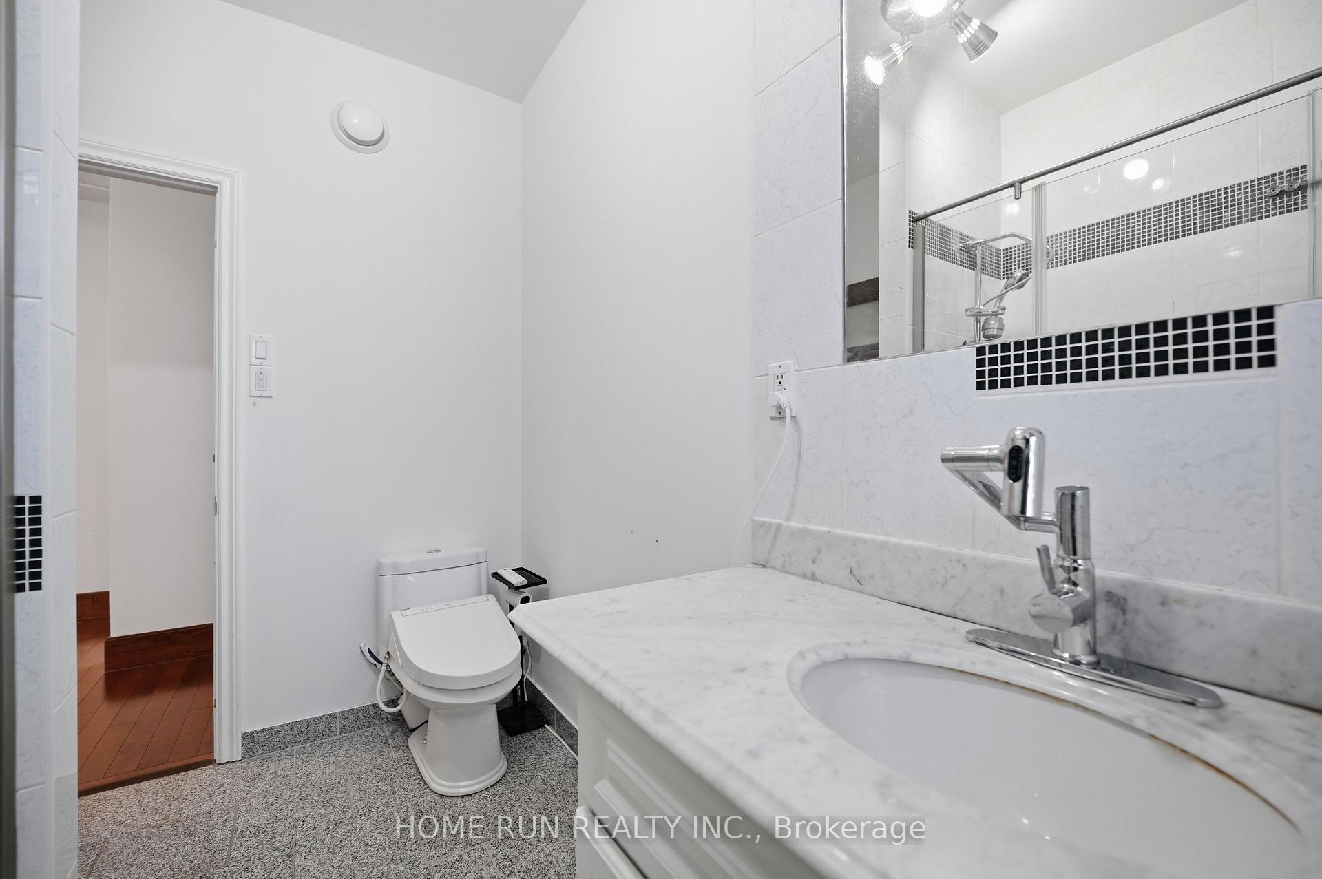 Photo 33 of 57 Willow Street, Ottawa, West Centre Town — HOMEH