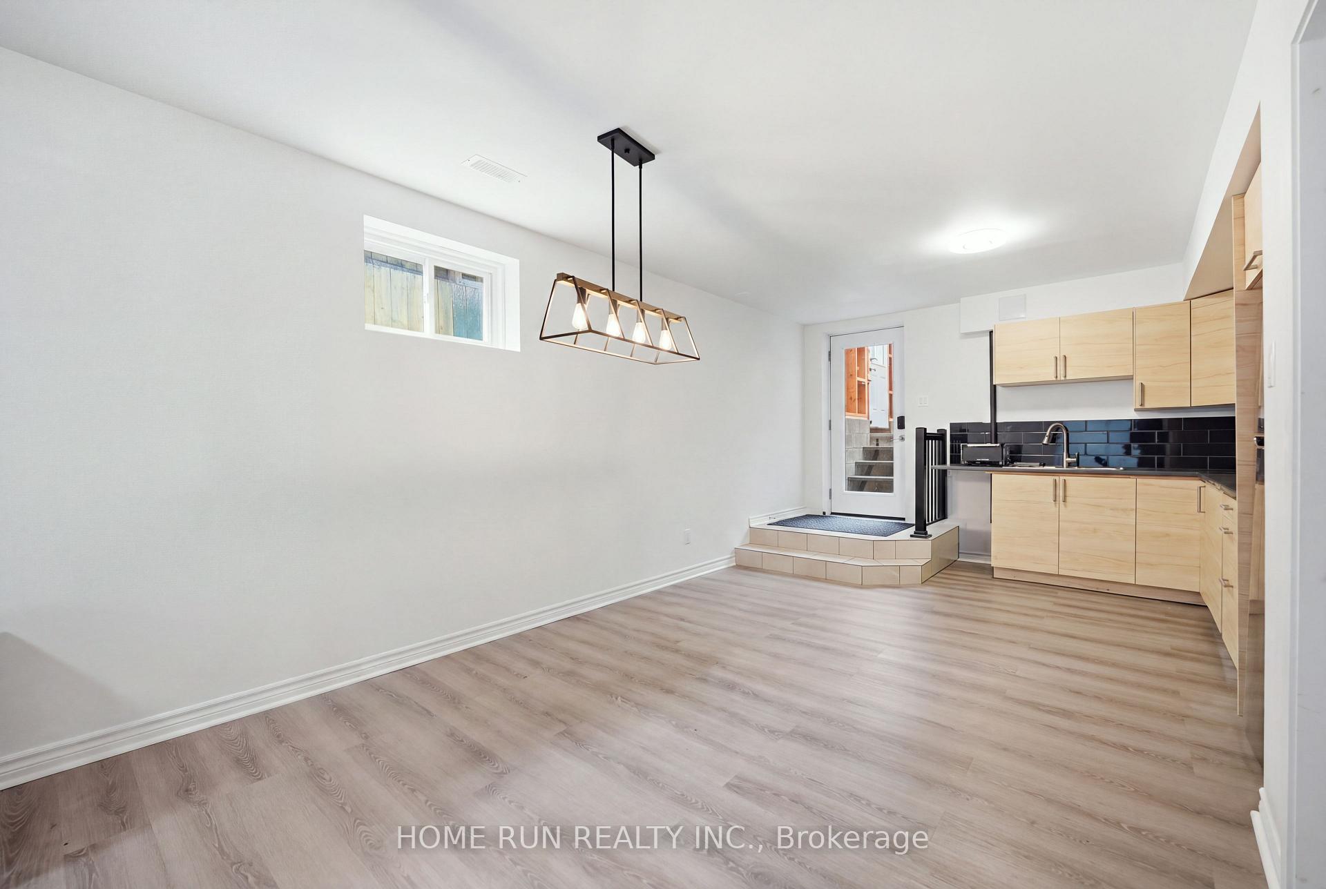 Photo 38 of 57 Willow Street, Ottawa, West Centre Town — HOMEH