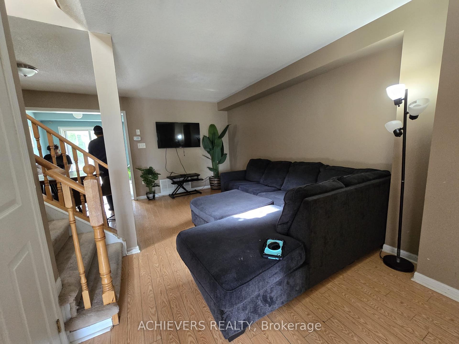 Photo 17 of 240 Scottsdale Drive, Clarington, Bowmanville — HOMEH