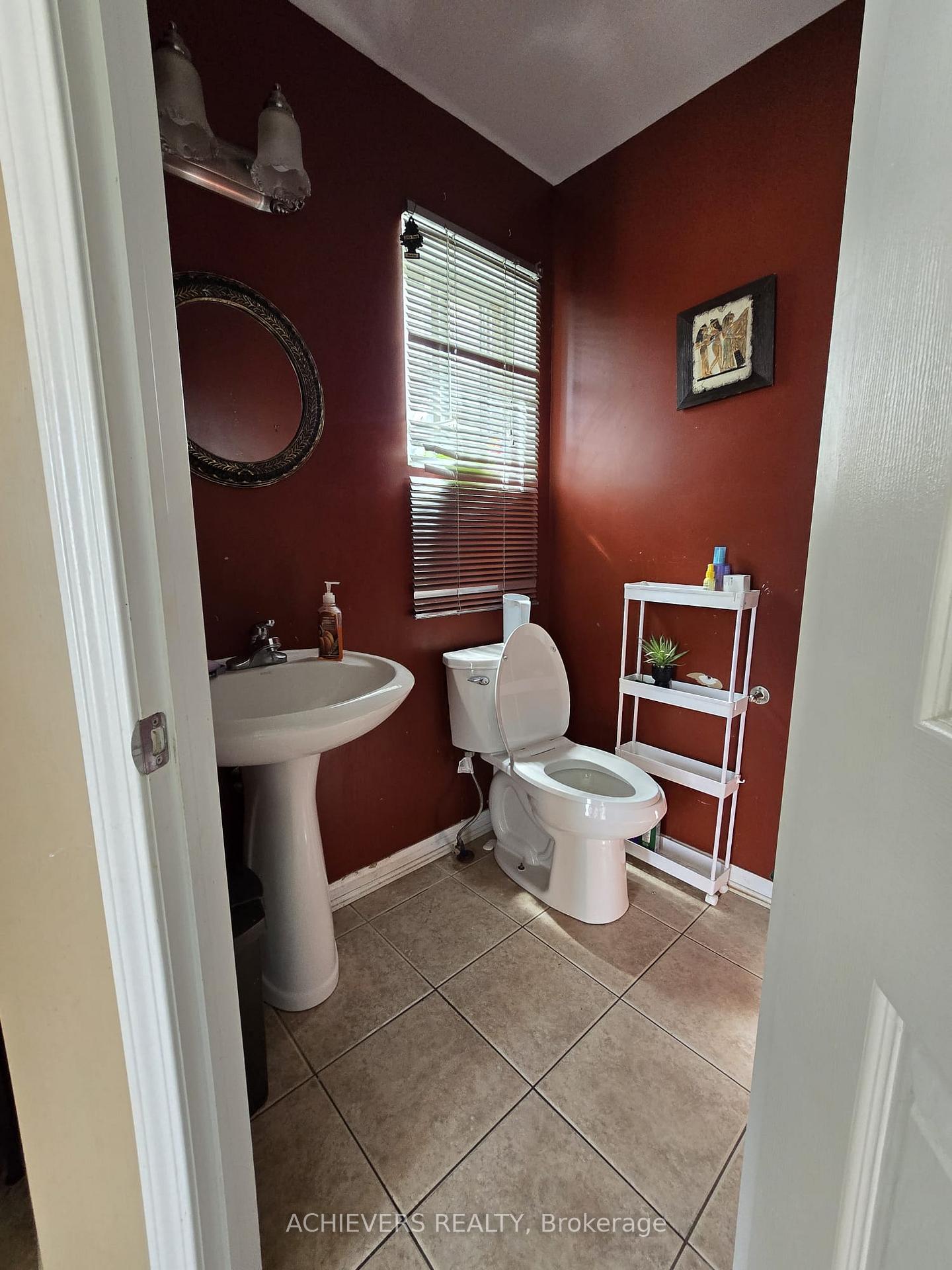 Photo 20 of 240 Scottsdale Drive, Clarington, Bowmanville — HOMEH